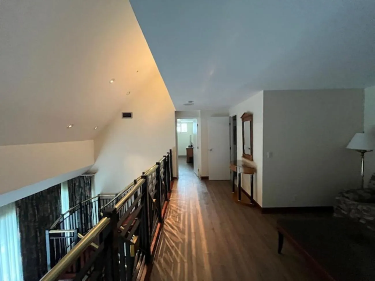 Living room in Cambridge Suites Toronto