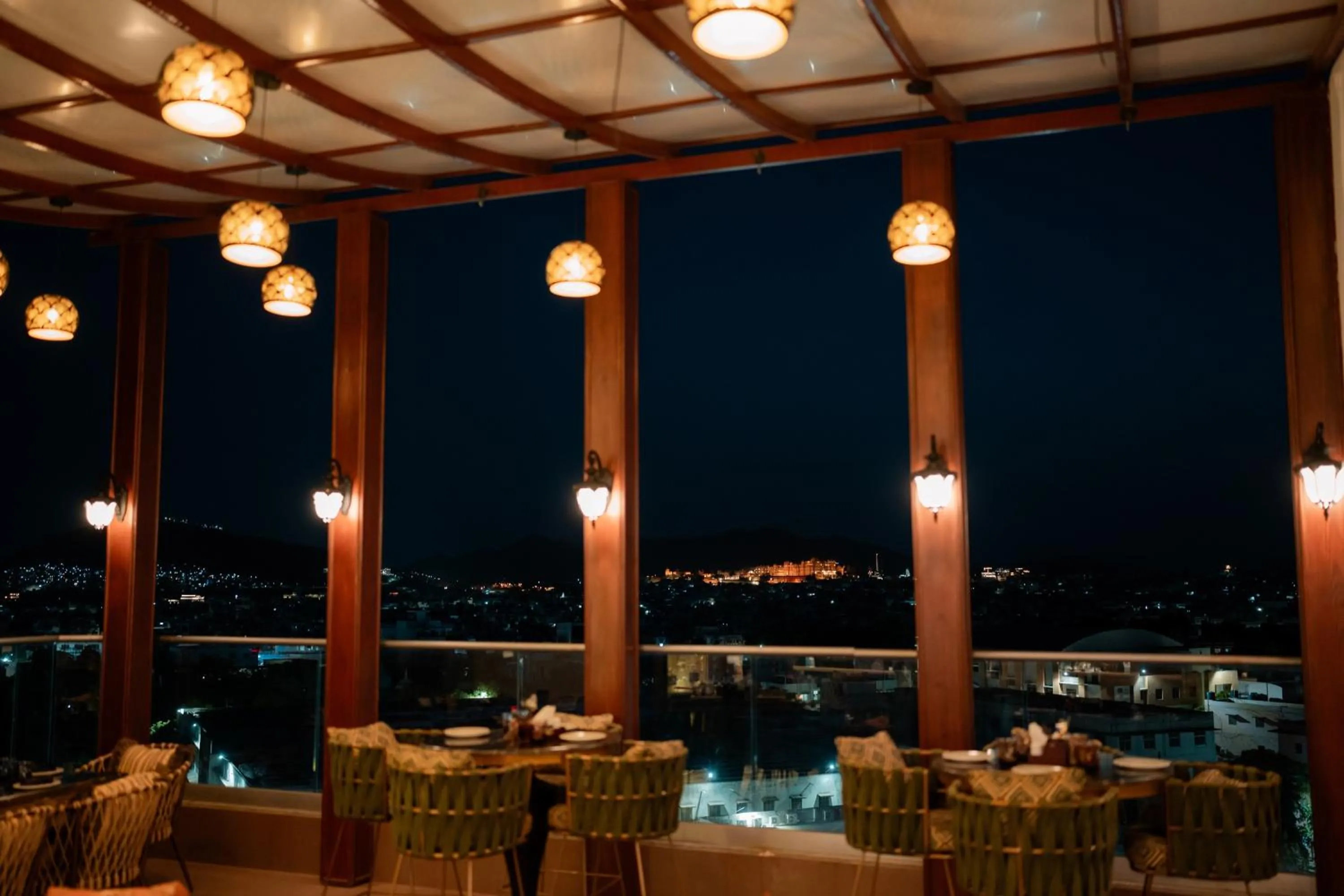 Restaurant/places to eat in Regenta Central Udaipur, Court Circle