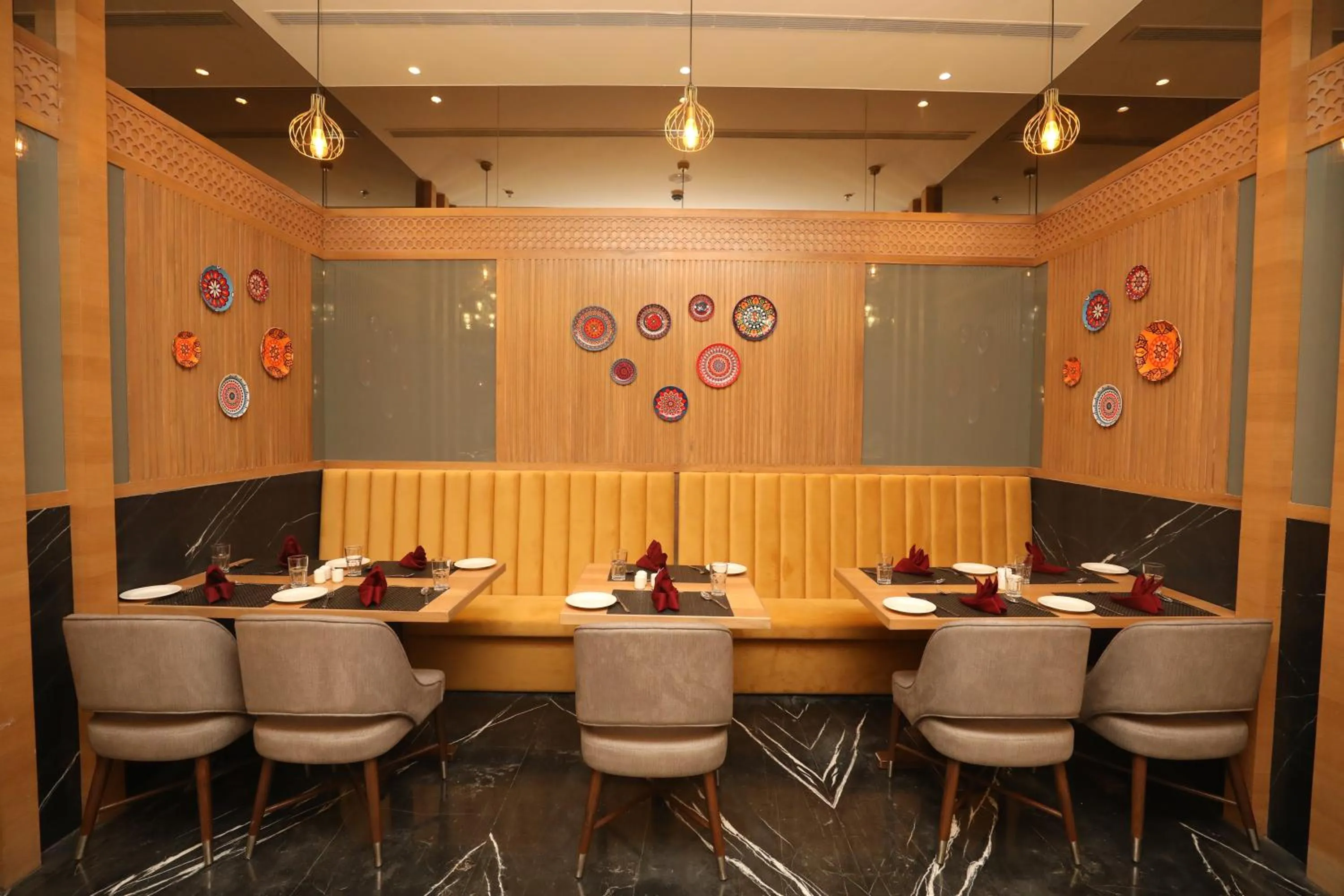 Restaurant/places to eat in Regenta Central Udaipur, Court Circle