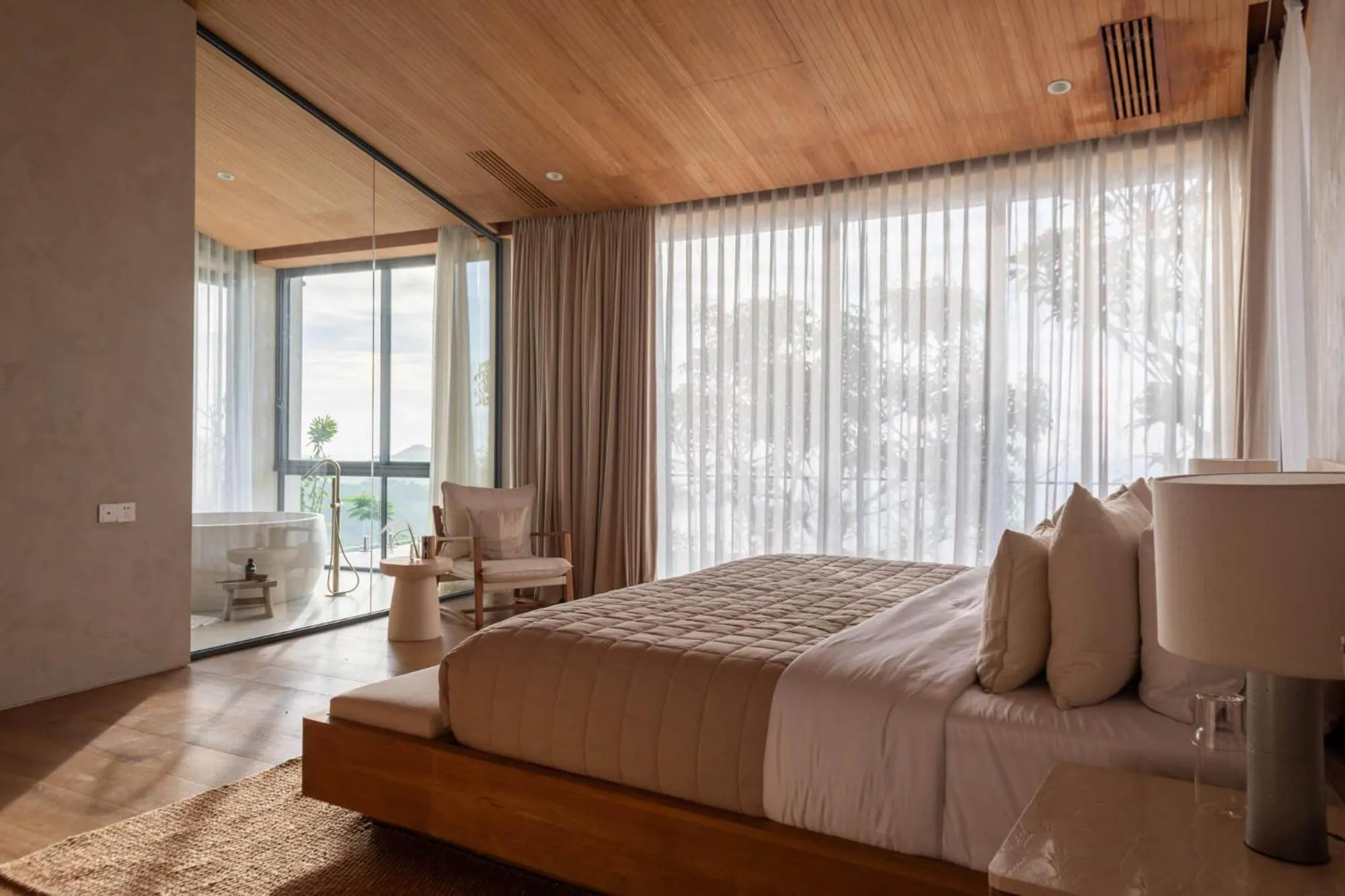 Bedroom, Bed in Tampah Hills