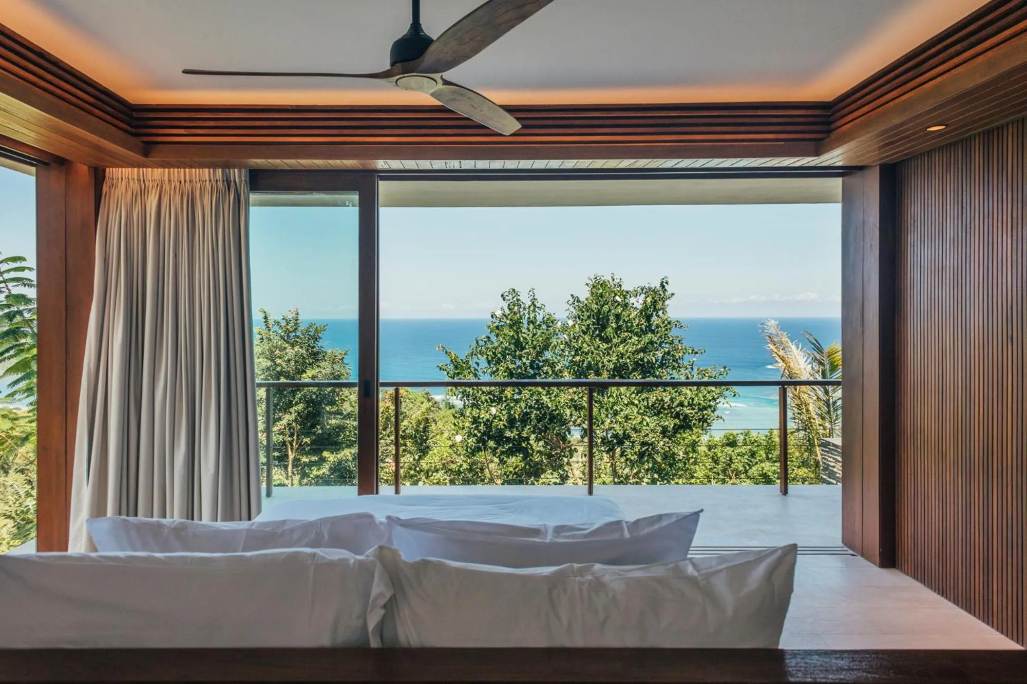 Bedroom, Bed in Tampah Hills