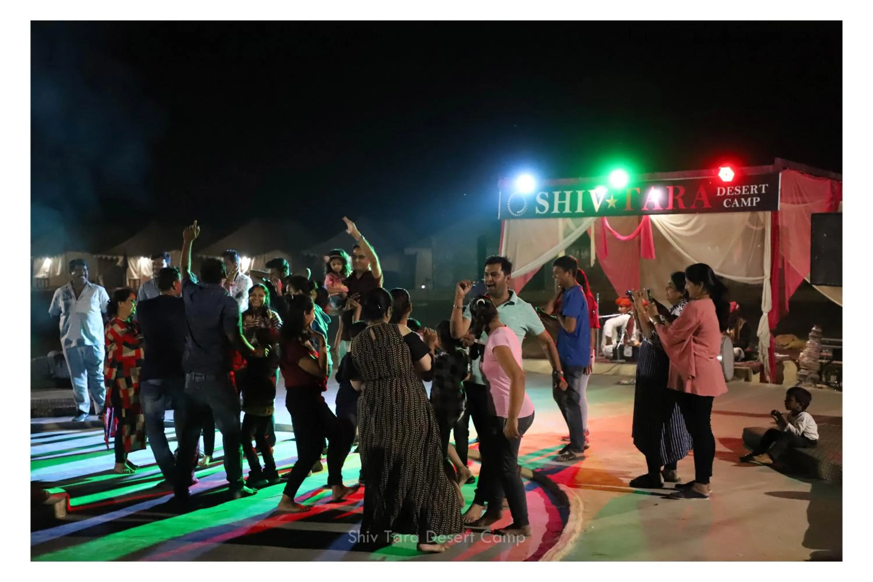 People in Shiv Tara Desert Camp