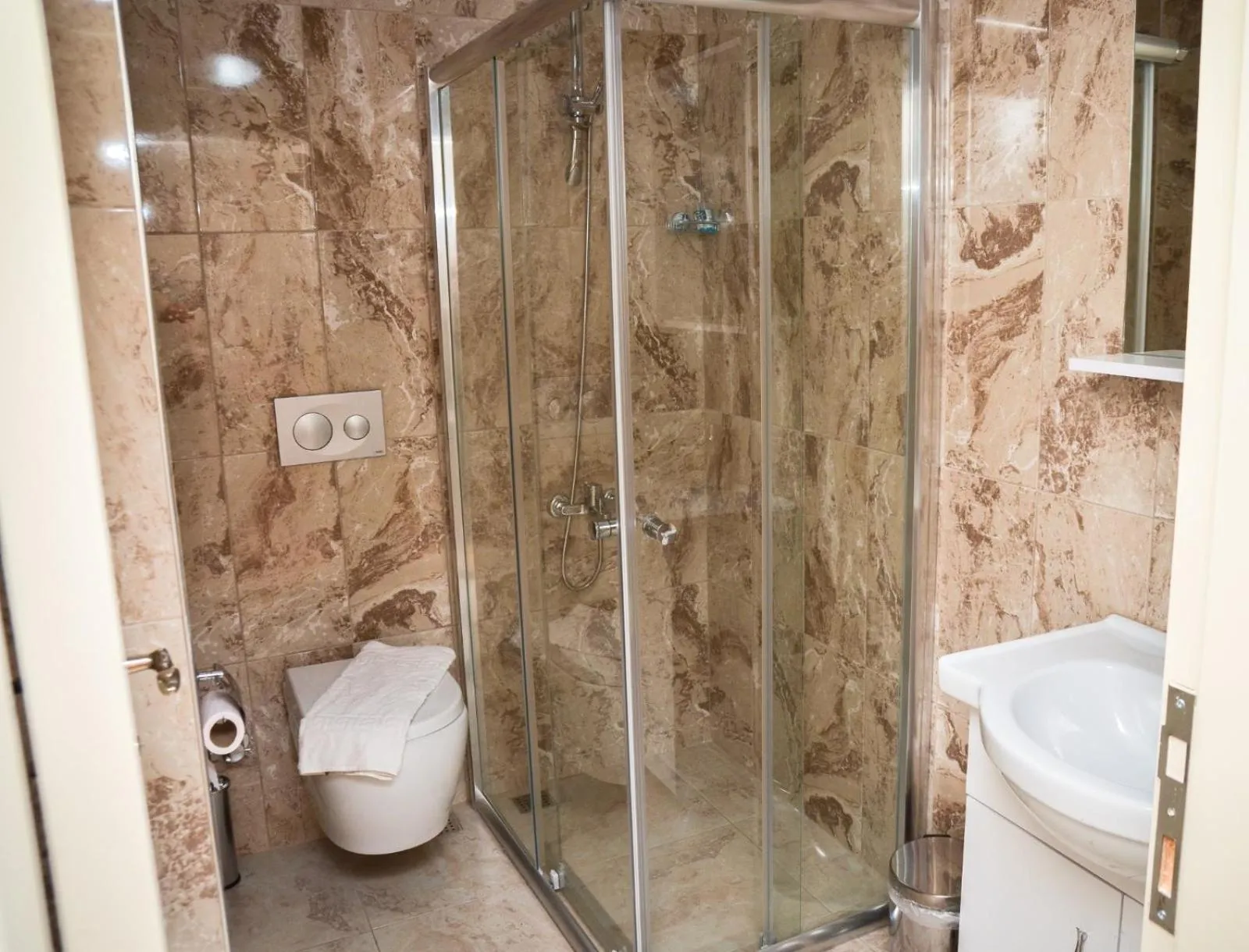 Bathroom in KURT OTEL