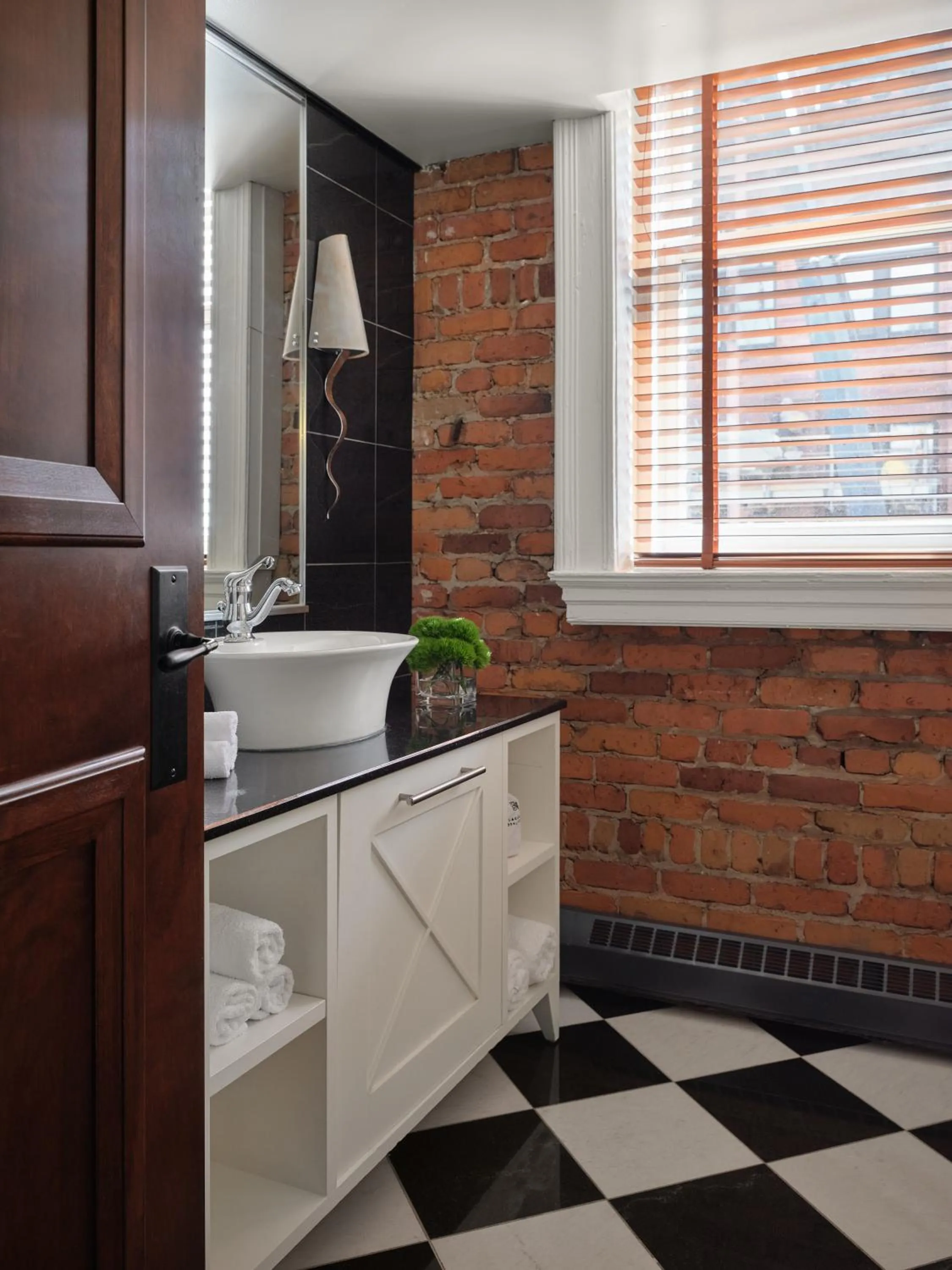 Bathroom in Hotel Place D'Armes