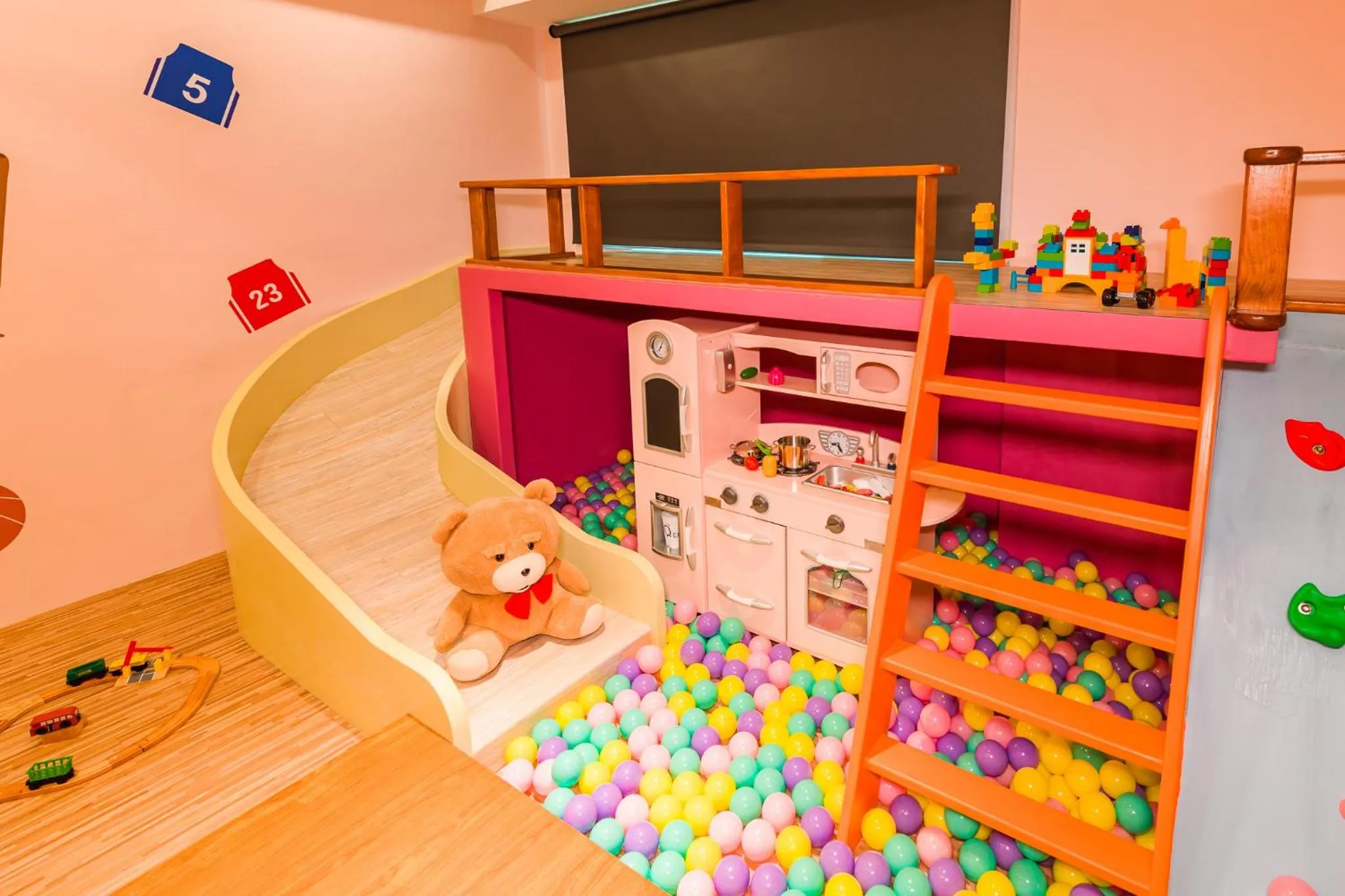 Children play ground in 閣樂親子旅宿Kids Fun Hotel