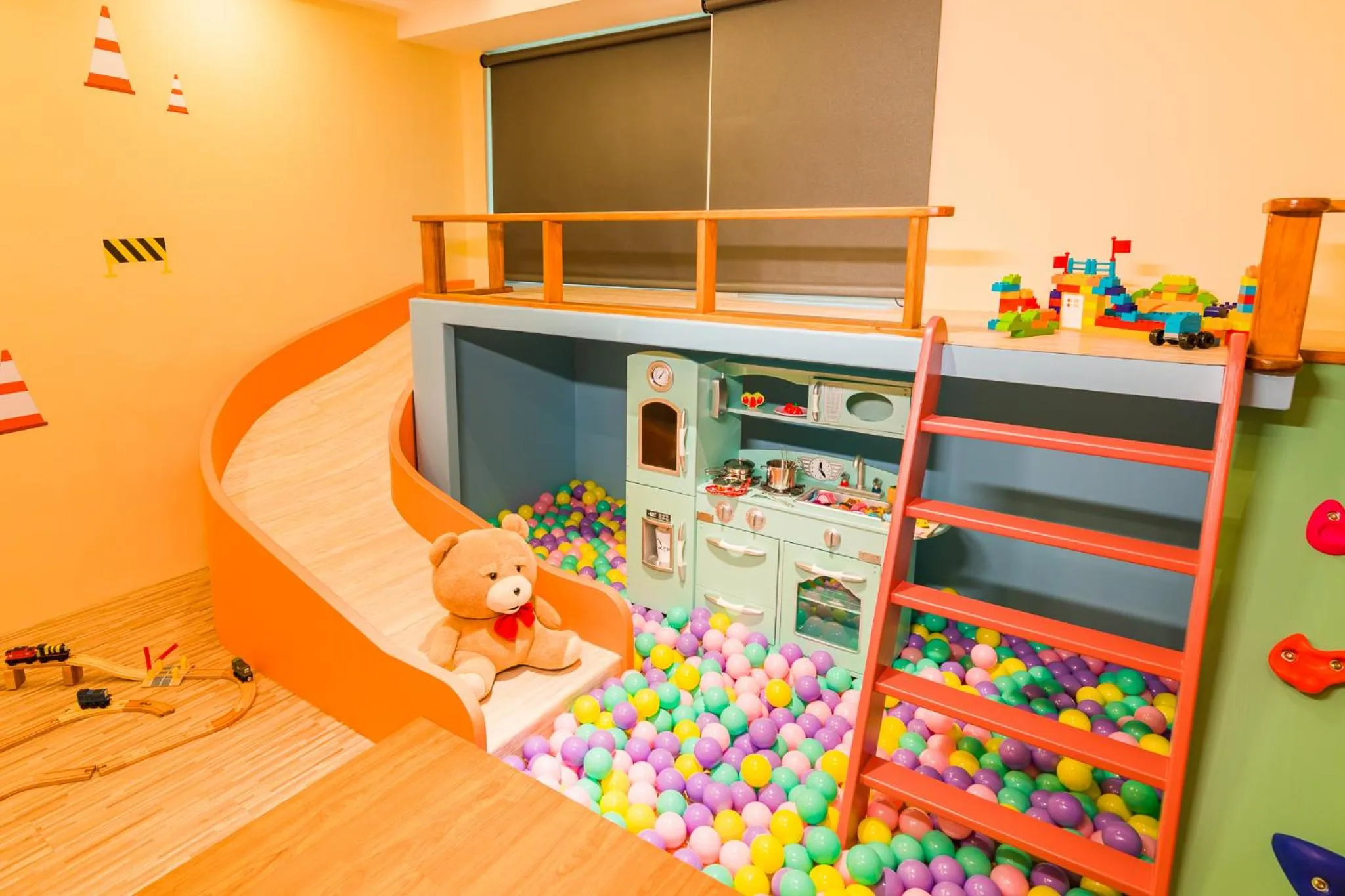 Children play ground in 閣樂親子旅宿Kids Fun Hotel