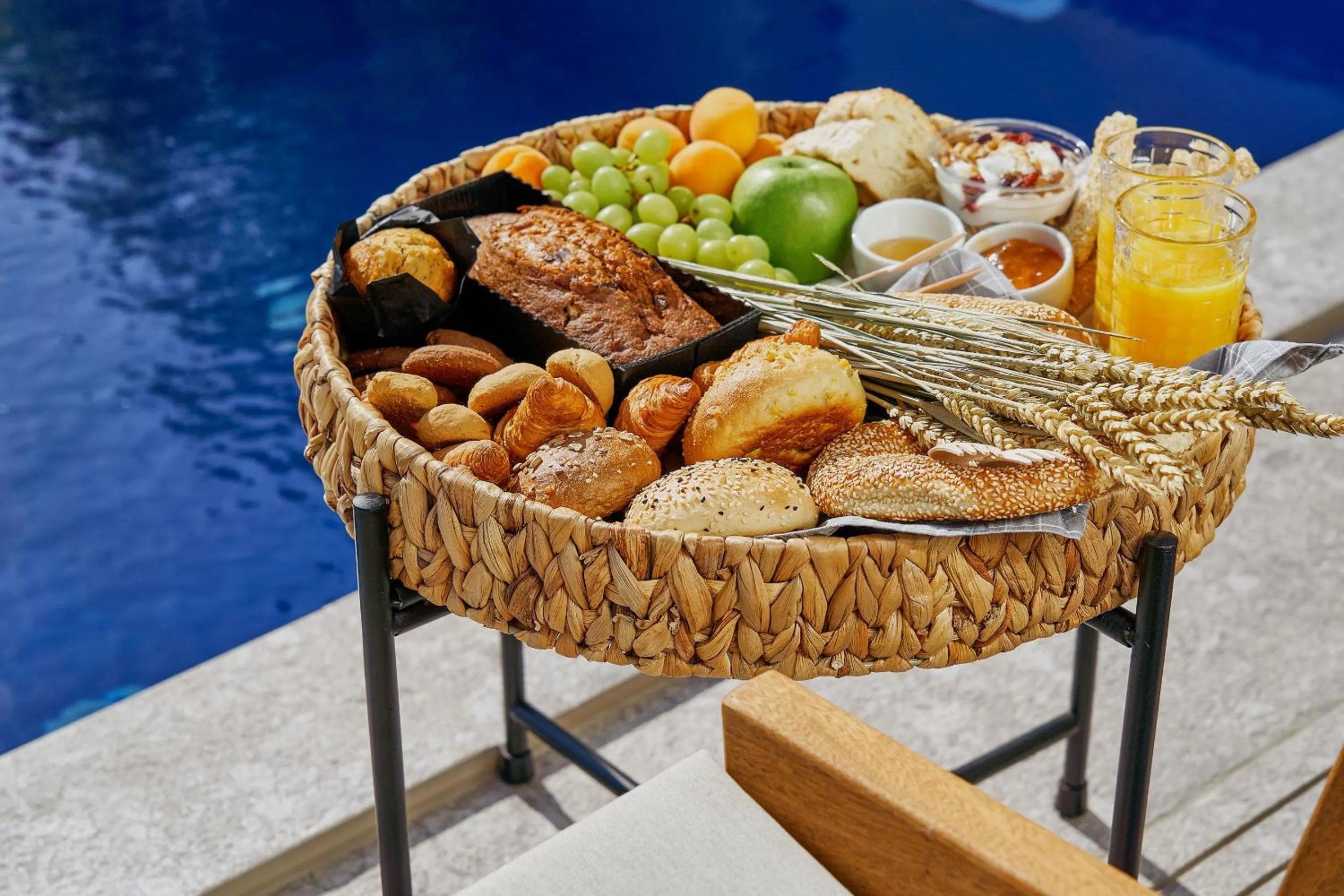 Food and drinks in Origami Boutique Residences