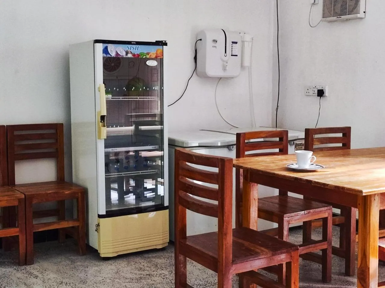 Dining area in Schatzi's Hideaway