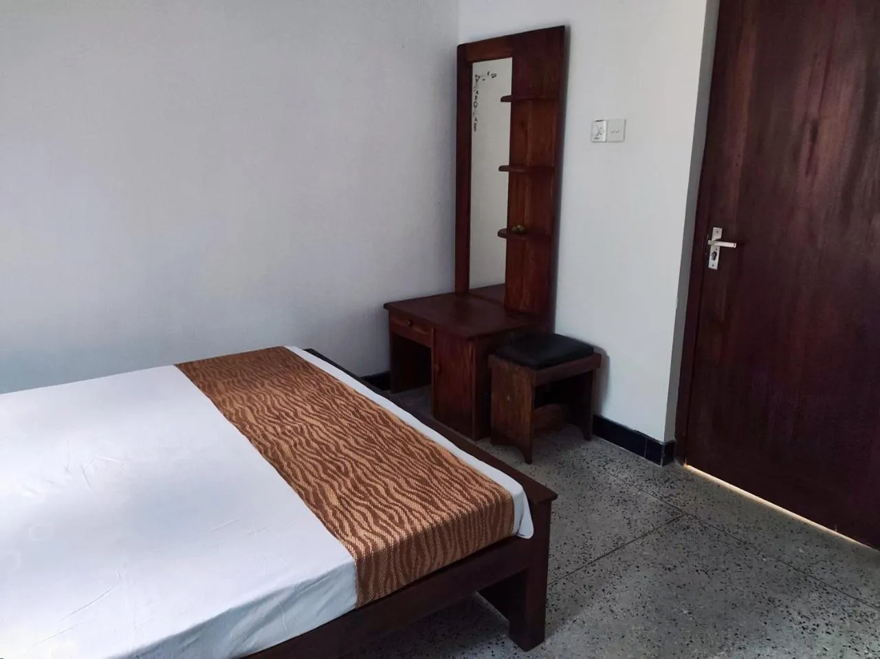 Photo of the whole room, Bed in Schatzi's Hideaway