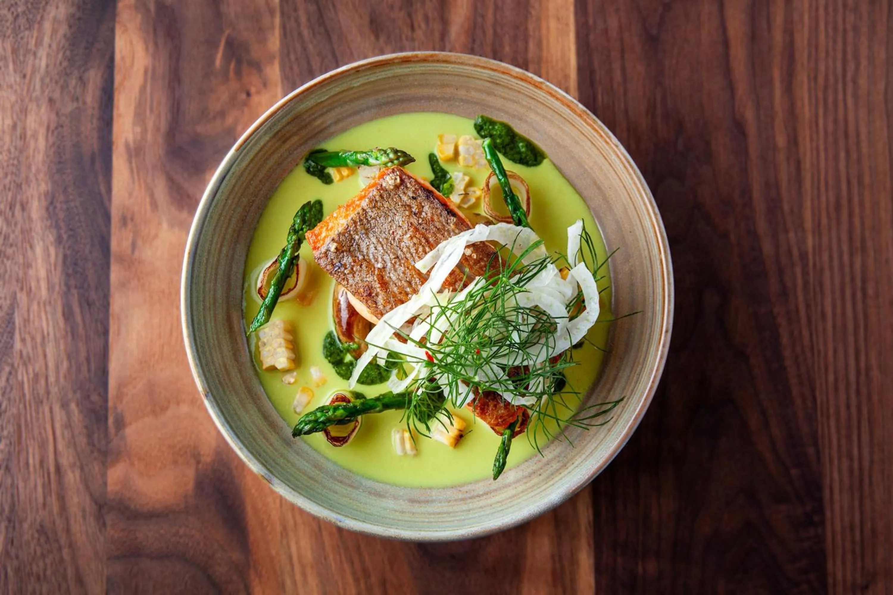 Lounge or bar in Delta Hotels by Marriott Victoria Ocean Pointe Resort