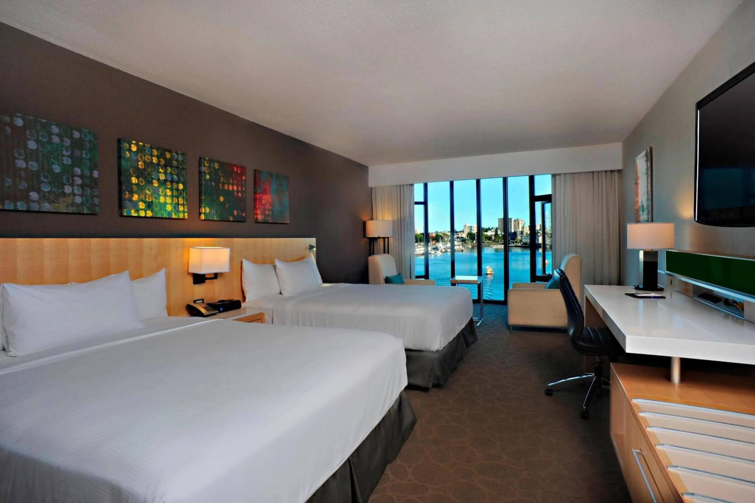 Photo of the whole room, Bed in Delta Hotels by Marriott Victoria Ocean Pointe Resort