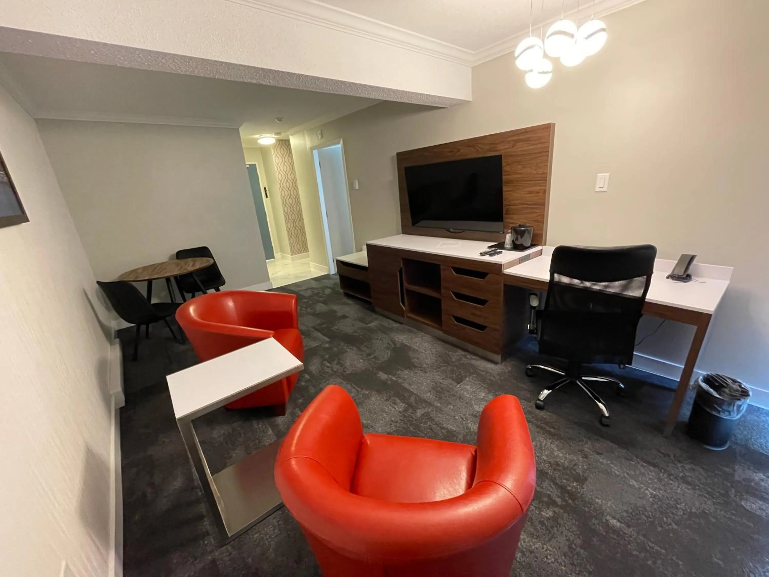 Living room in The Vic, an Ascend Collection Hotel