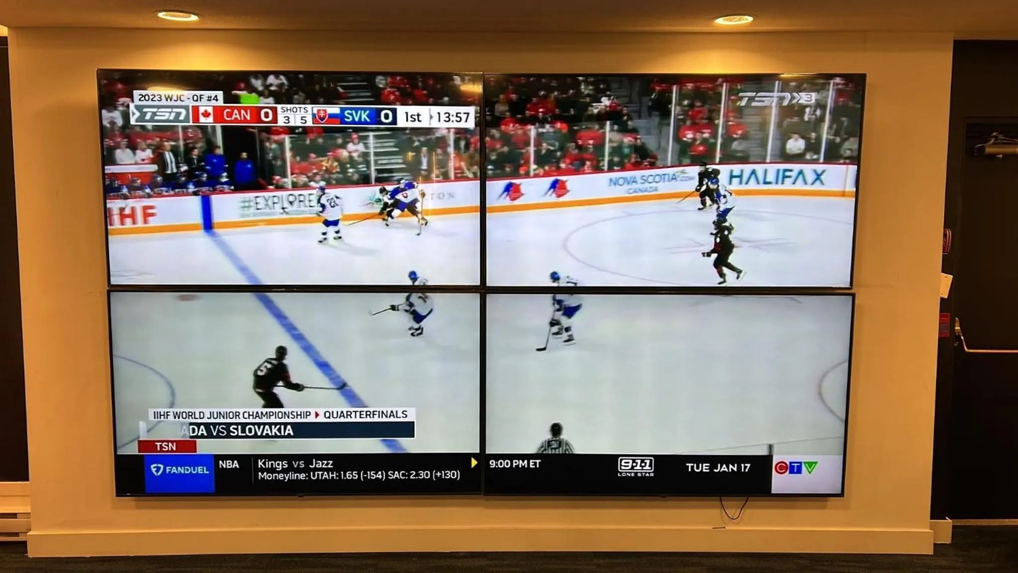 Entertainment in The Vic, an Ascend Collection Hotel