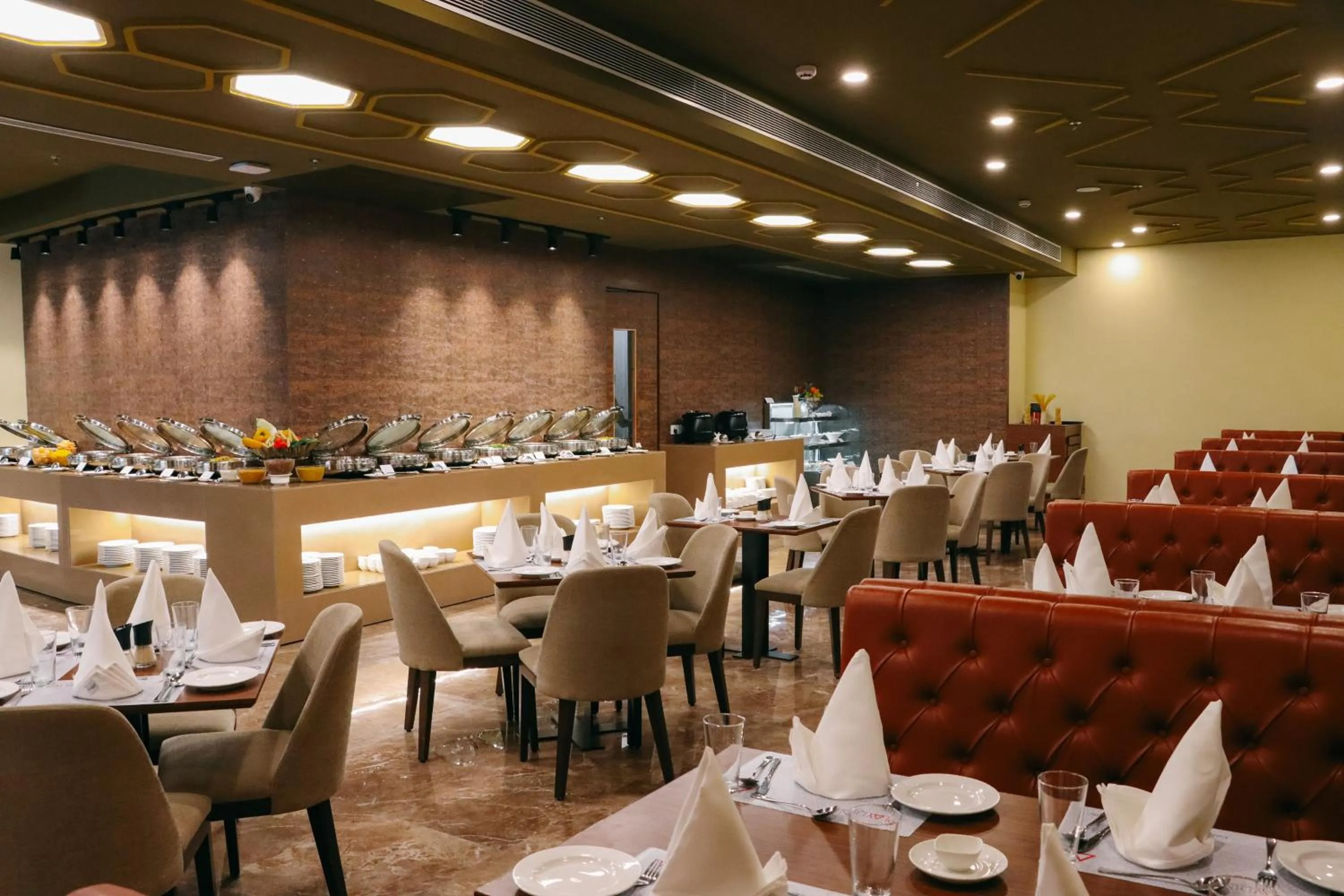 Restaurant/places to eat in Playotel Premier Guna