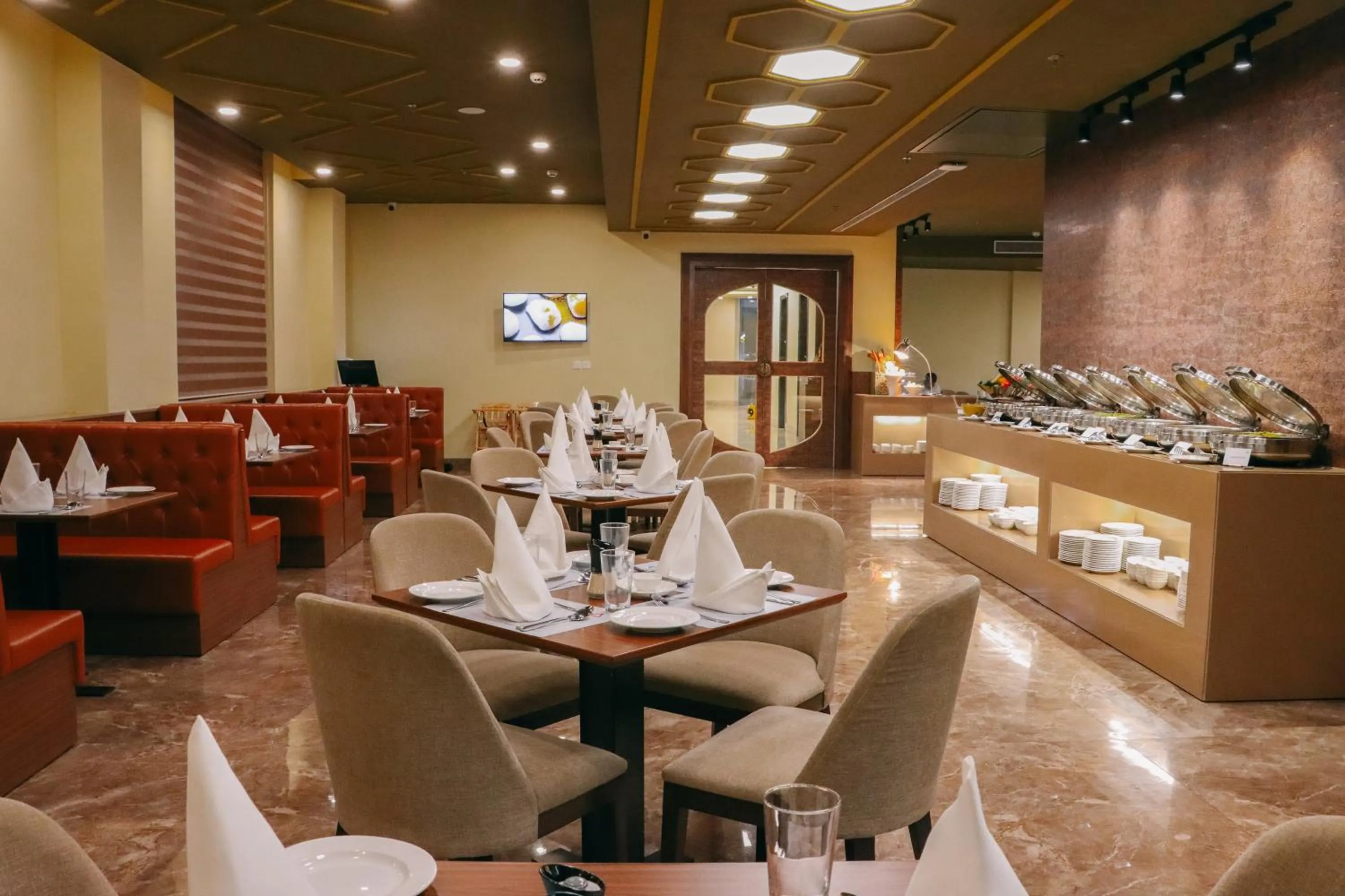 Restaurant/places to eat in Playotel Premier Guna