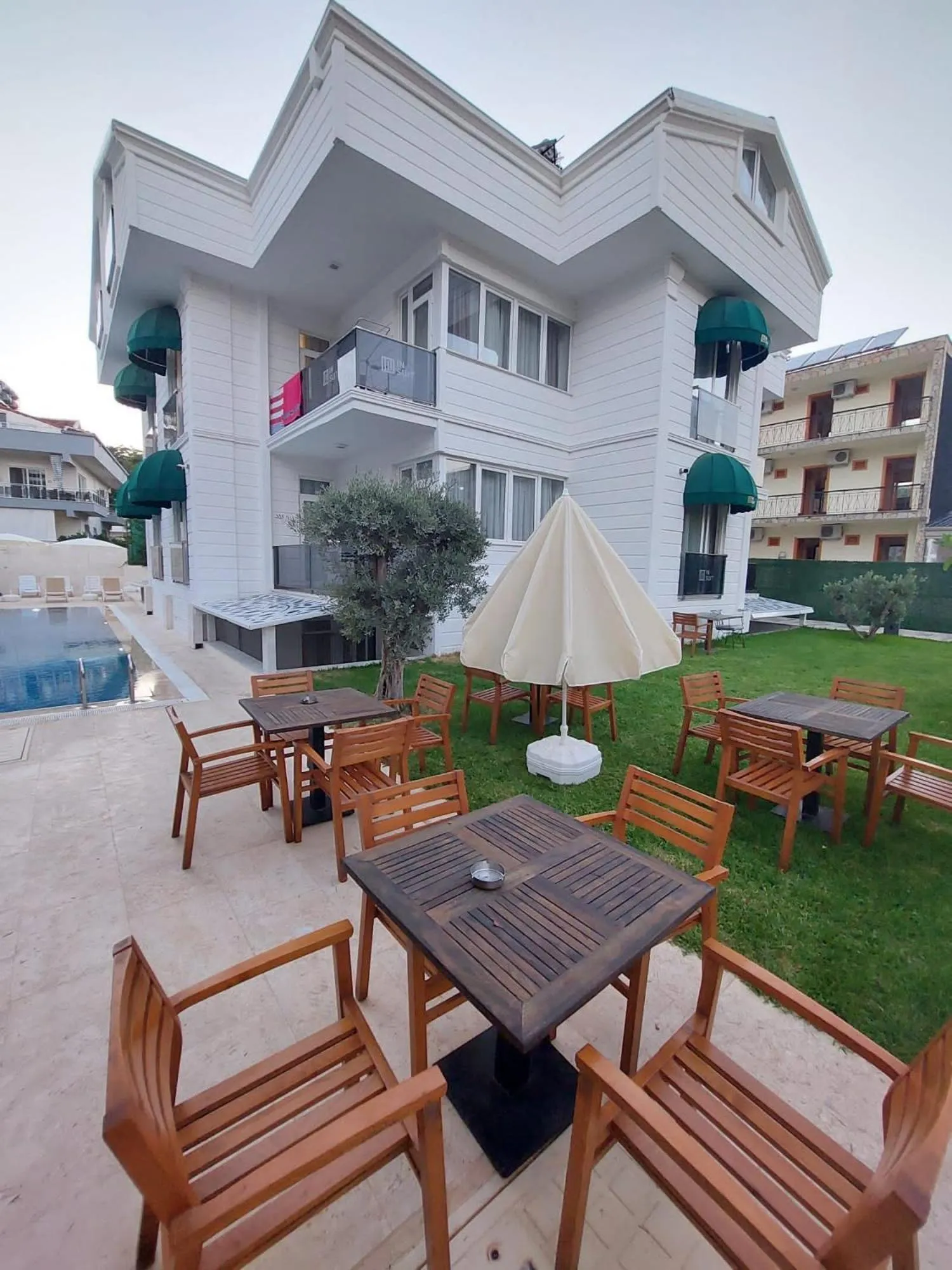 Lounge or bar in IN SUIT LUXURY