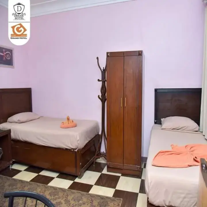 Large Double Room in Dream Hotel Large Double Room in Dream Hotel