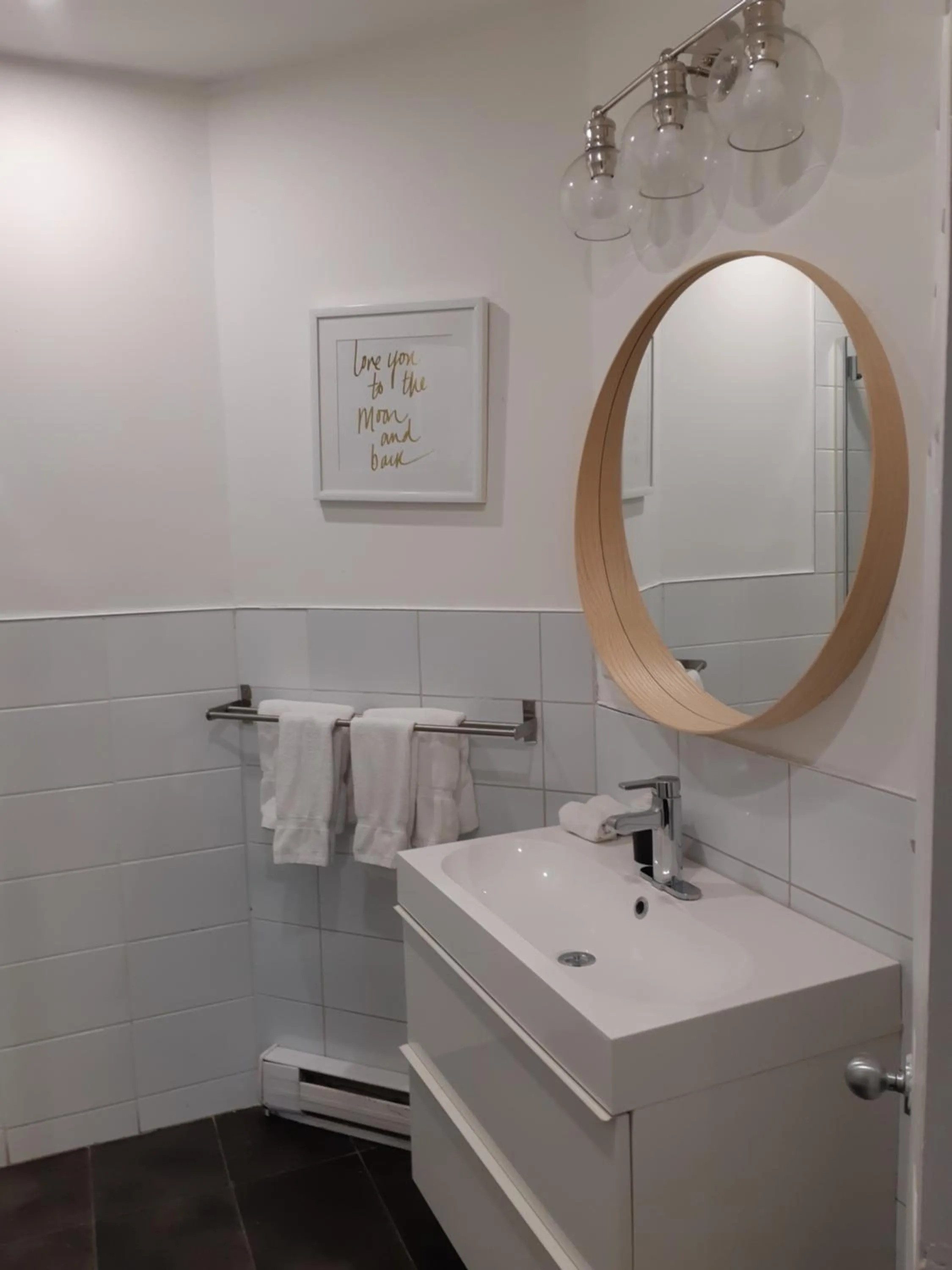 Bathroom in hotel & spa Carré Saint-Louis