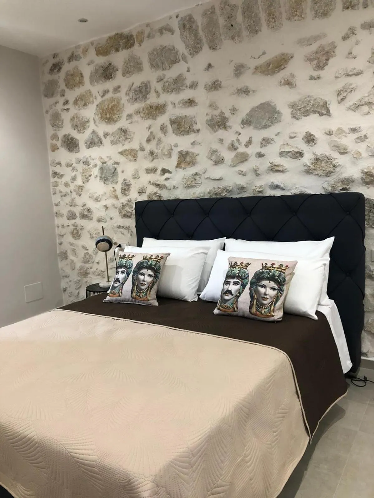 Photo of the whole room, Bed in Masseria Torre Saracena