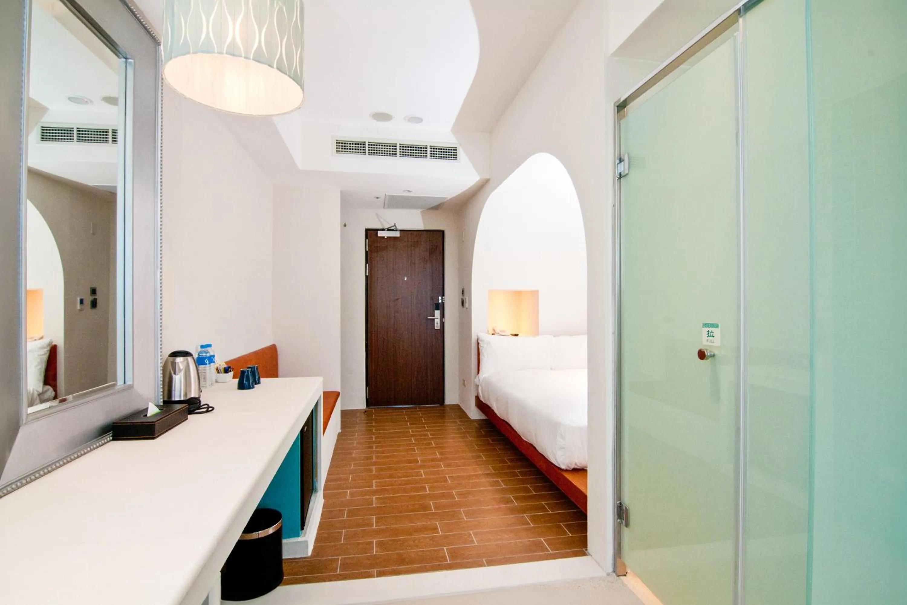 Bed in Kenting Long Beach Hotel