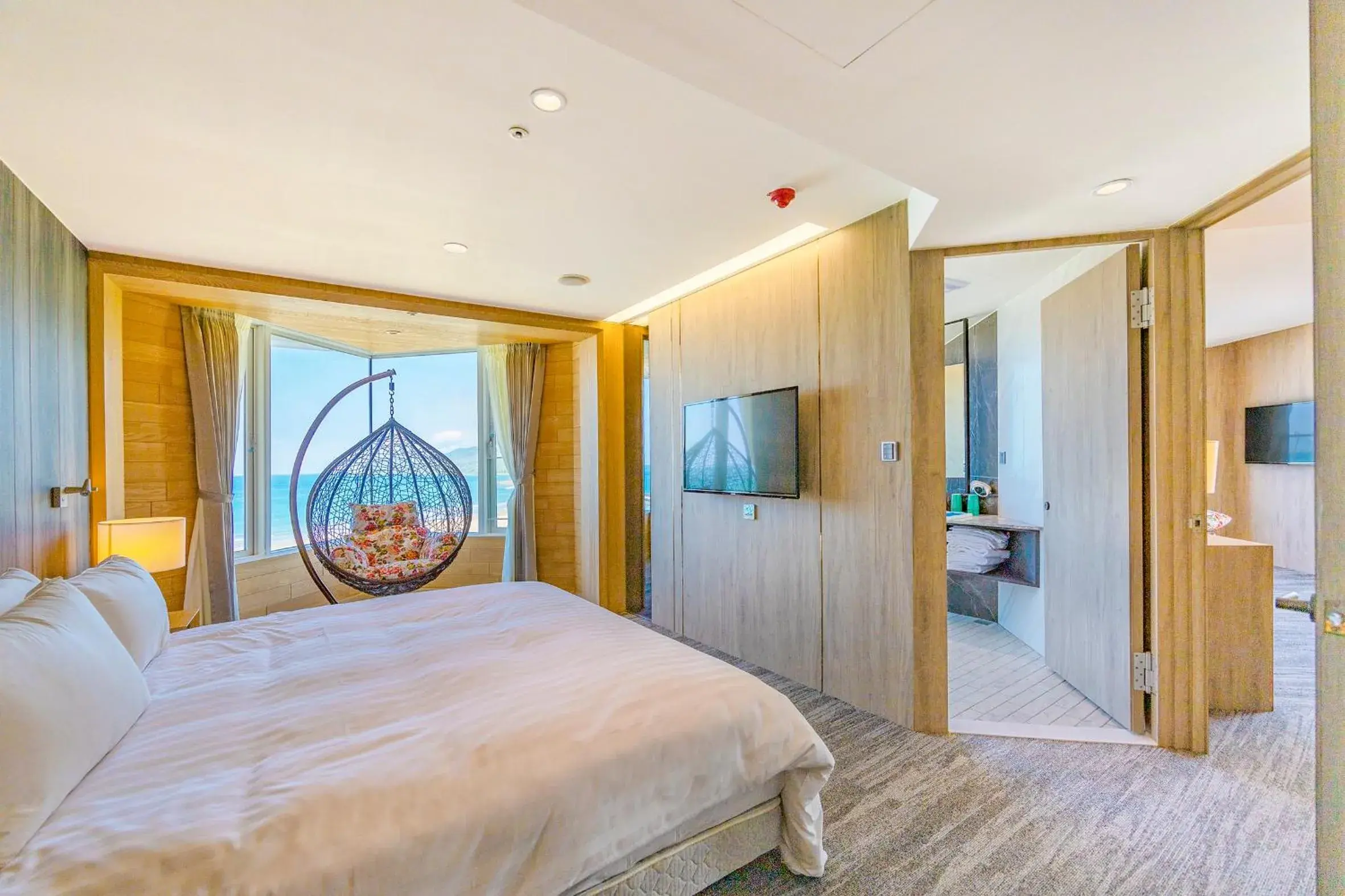 Presidential Suite, 1 King, Ocean view, Balcony in Kenting Long Beach Hotel Presidential Suite, 1 King, Ocean view, Balcony in Kenting Long Beach Hotel