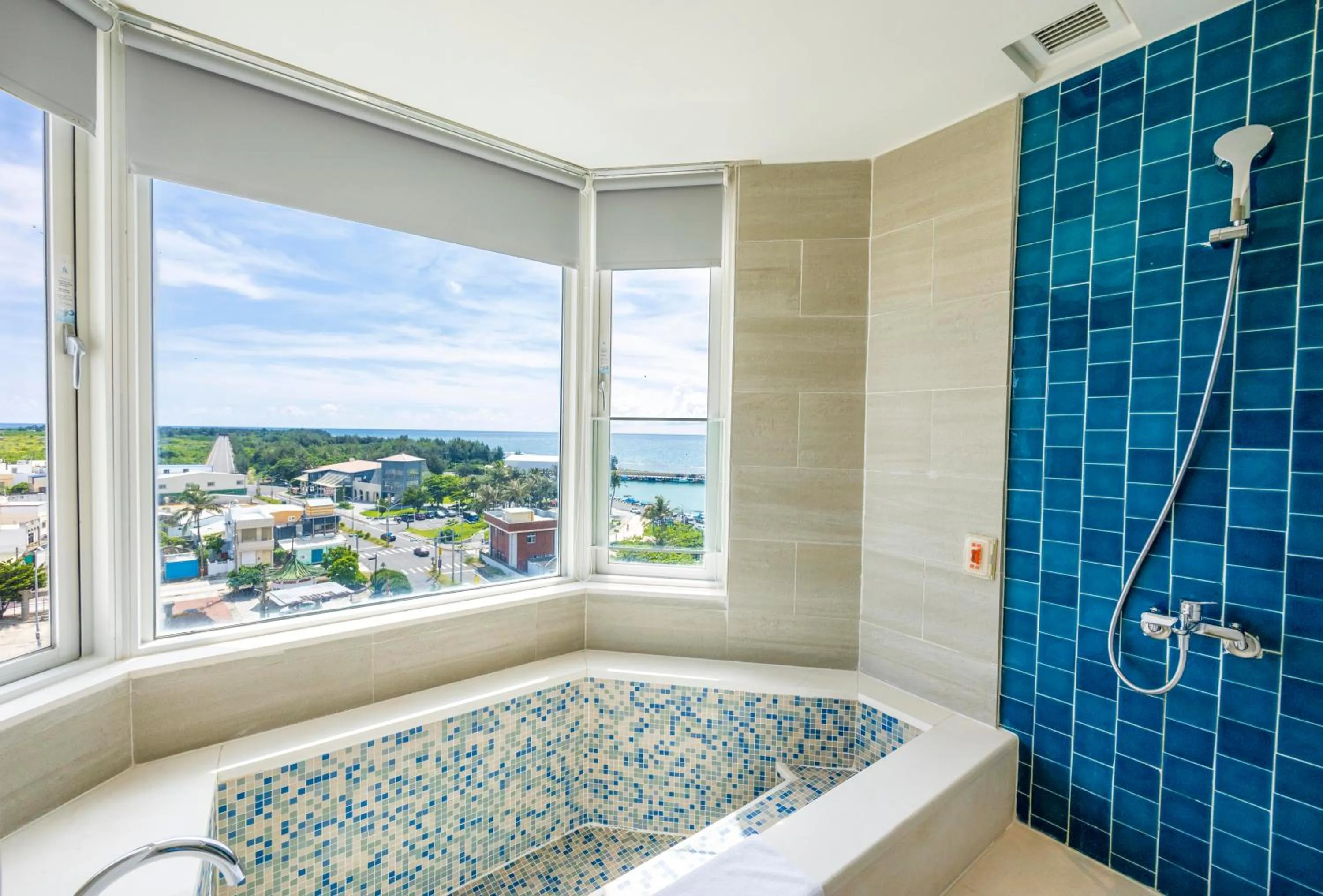 Bathroom in Kenting Long Beach Hotel