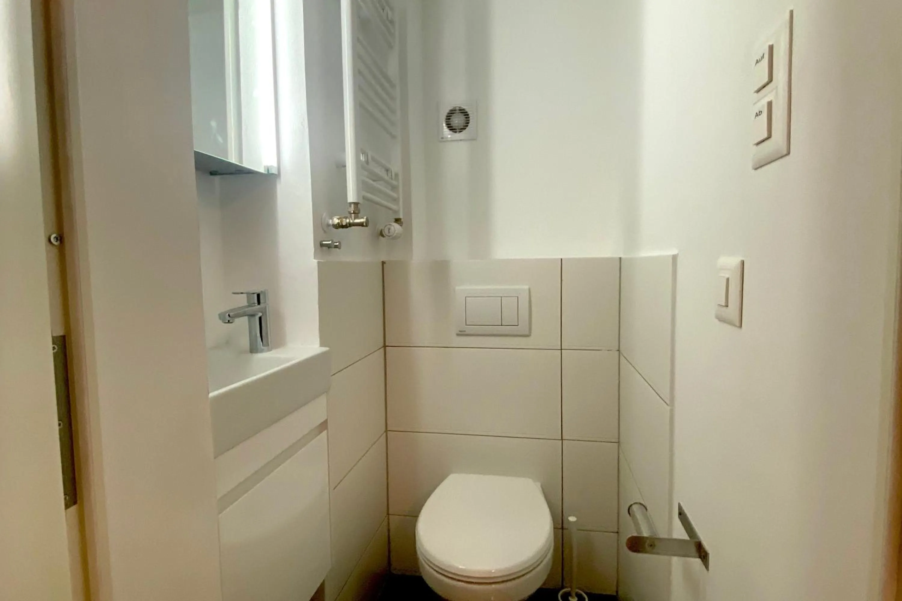 Toilet in Rössli Self Check in 24-7 Free Parking