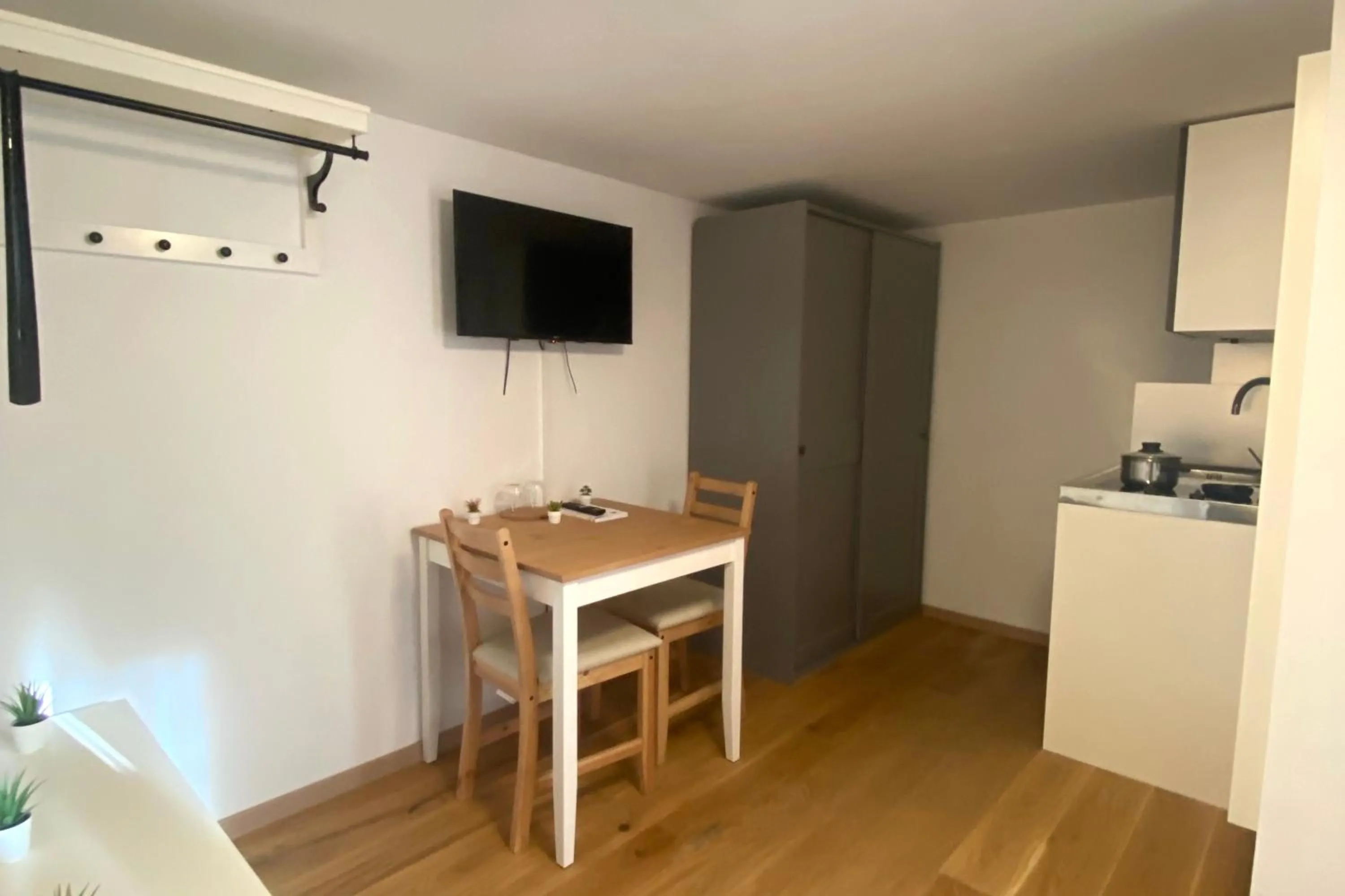 Food in Rössli Self Check in 24-7 Free Parking