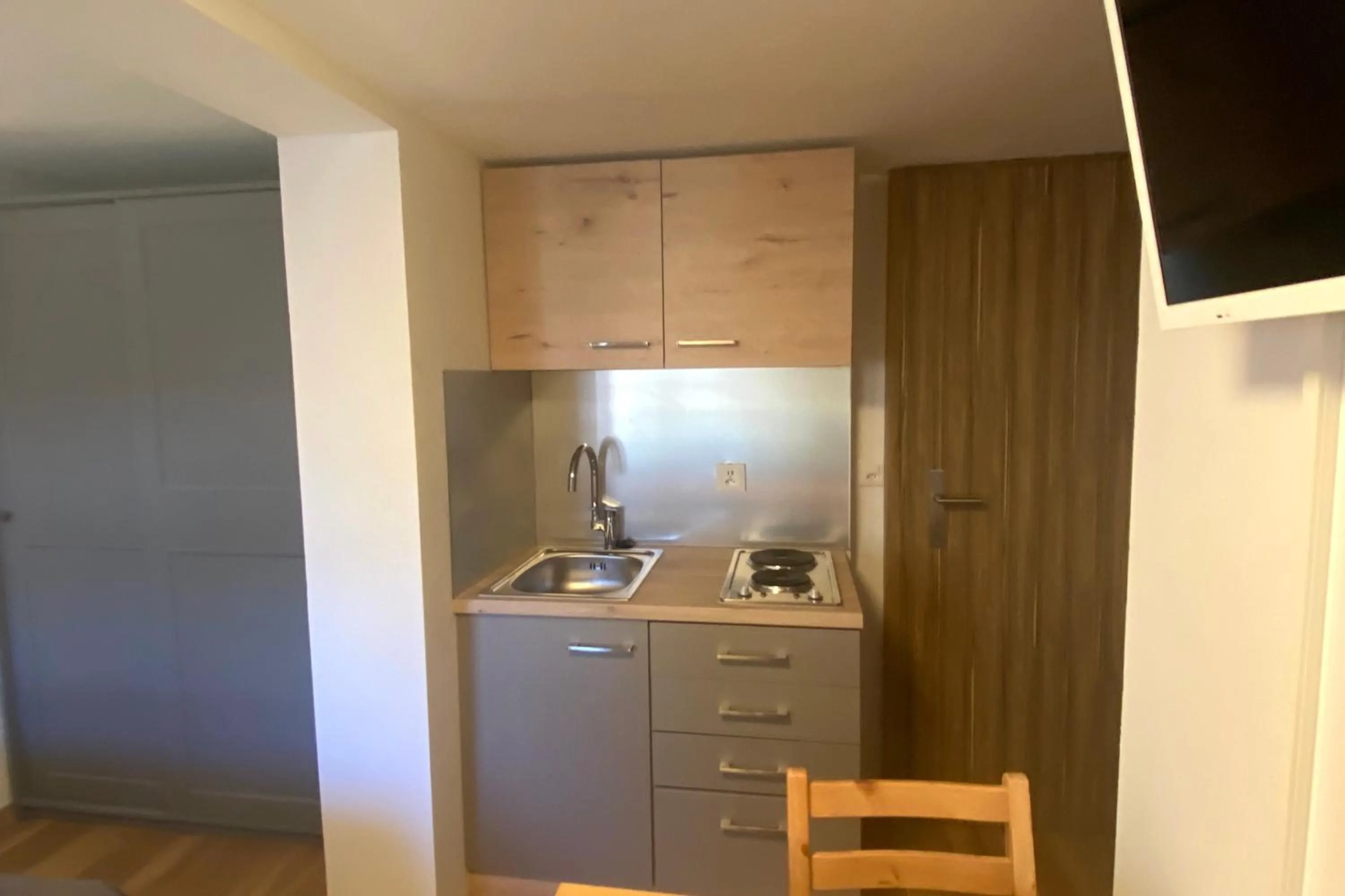 Kitchen or kitchenette in Rössli Self Check in 24-7 Free Parking