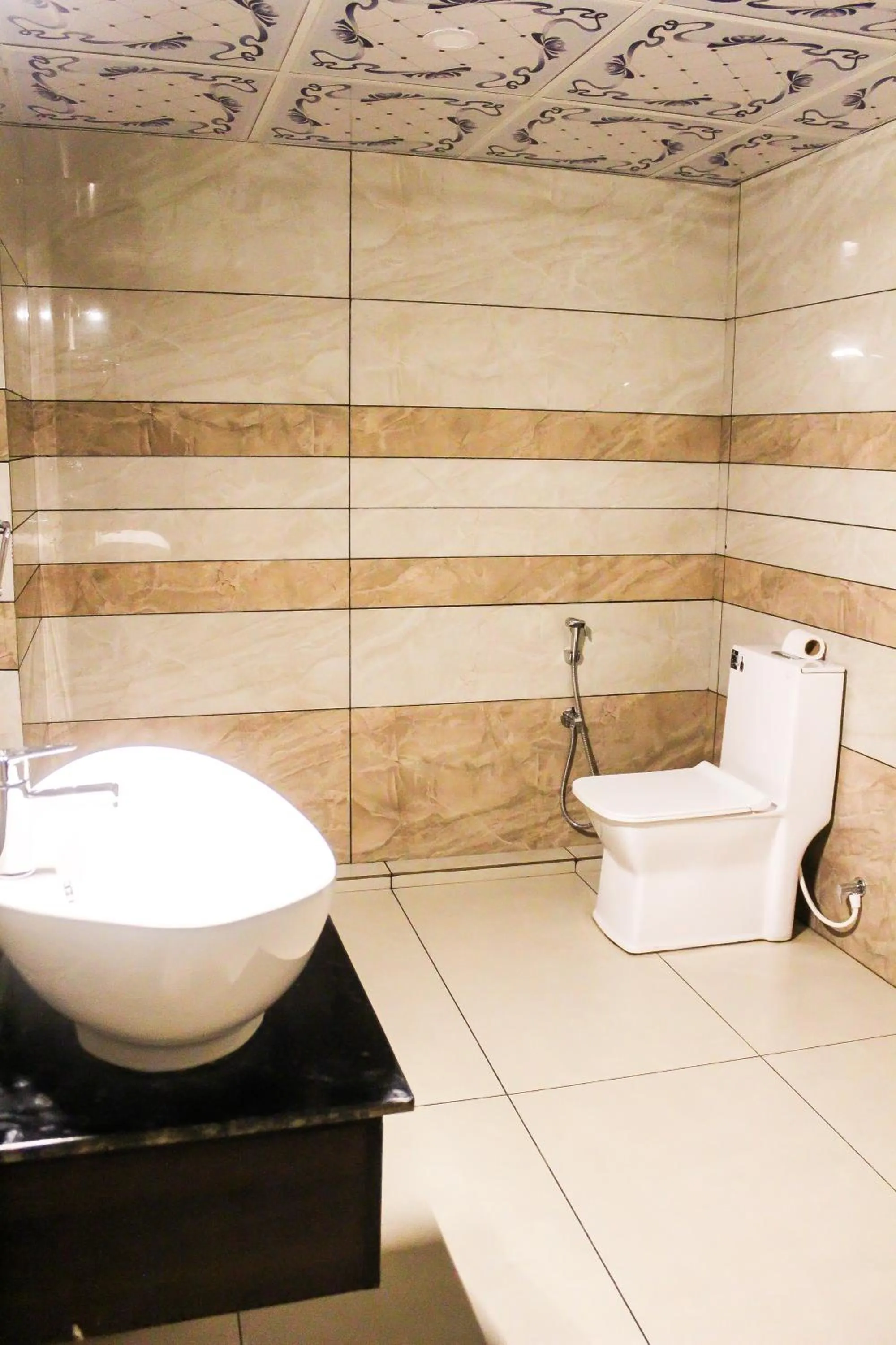 Toilet in Ramee Wolkenburg Resort & Spa, Munnar