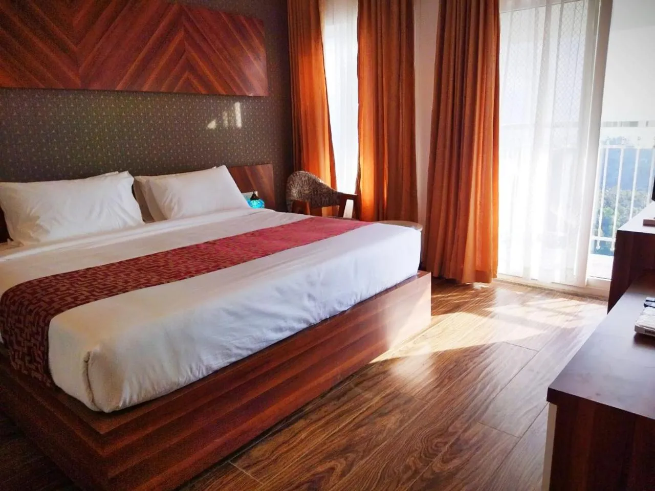 Bedroom, Bed in Ramee Wolkenburg Resort & Spa, Munnar