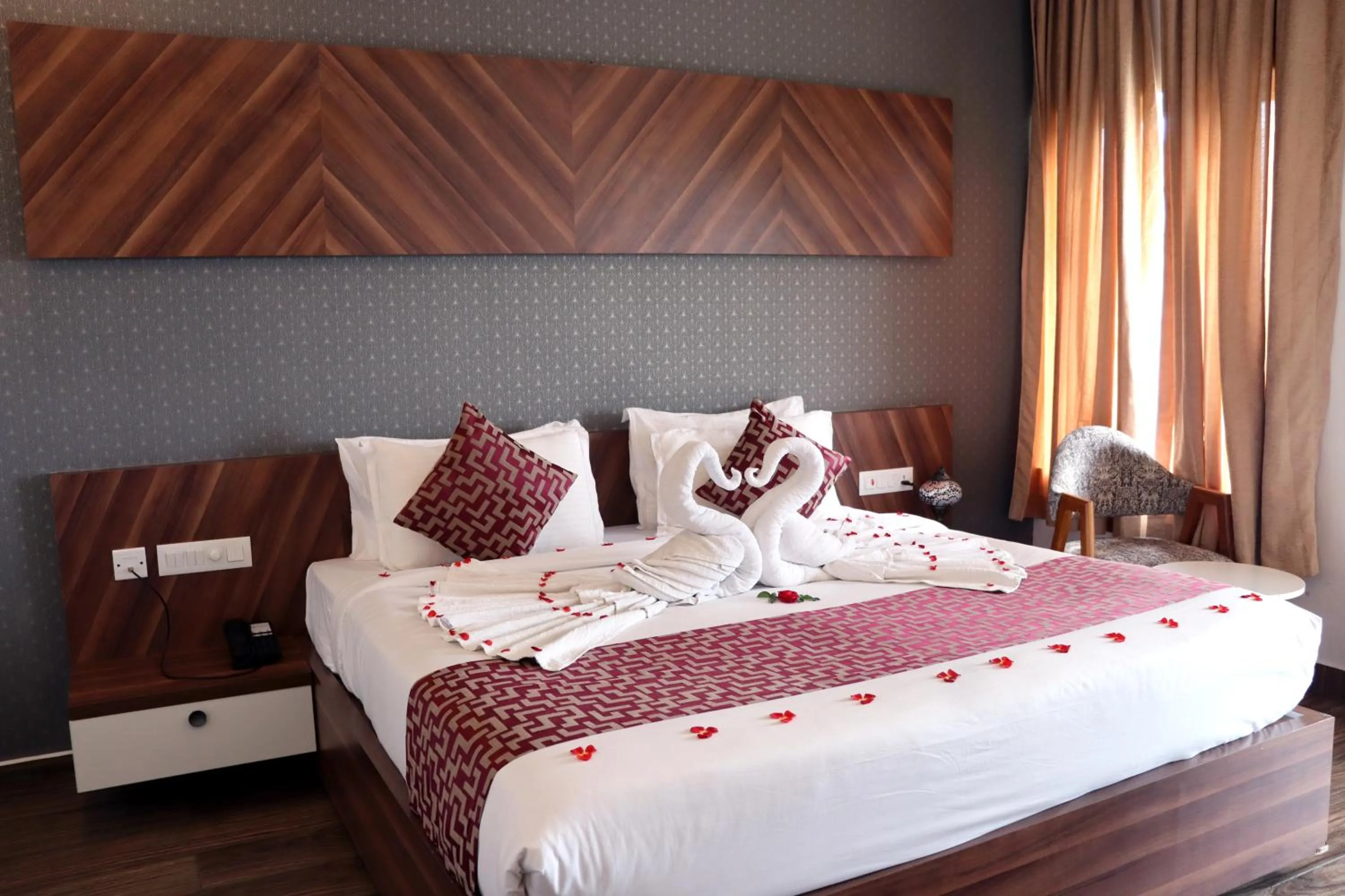 Bed in Ramee Wolkenburg Resort & Spa, Munnar