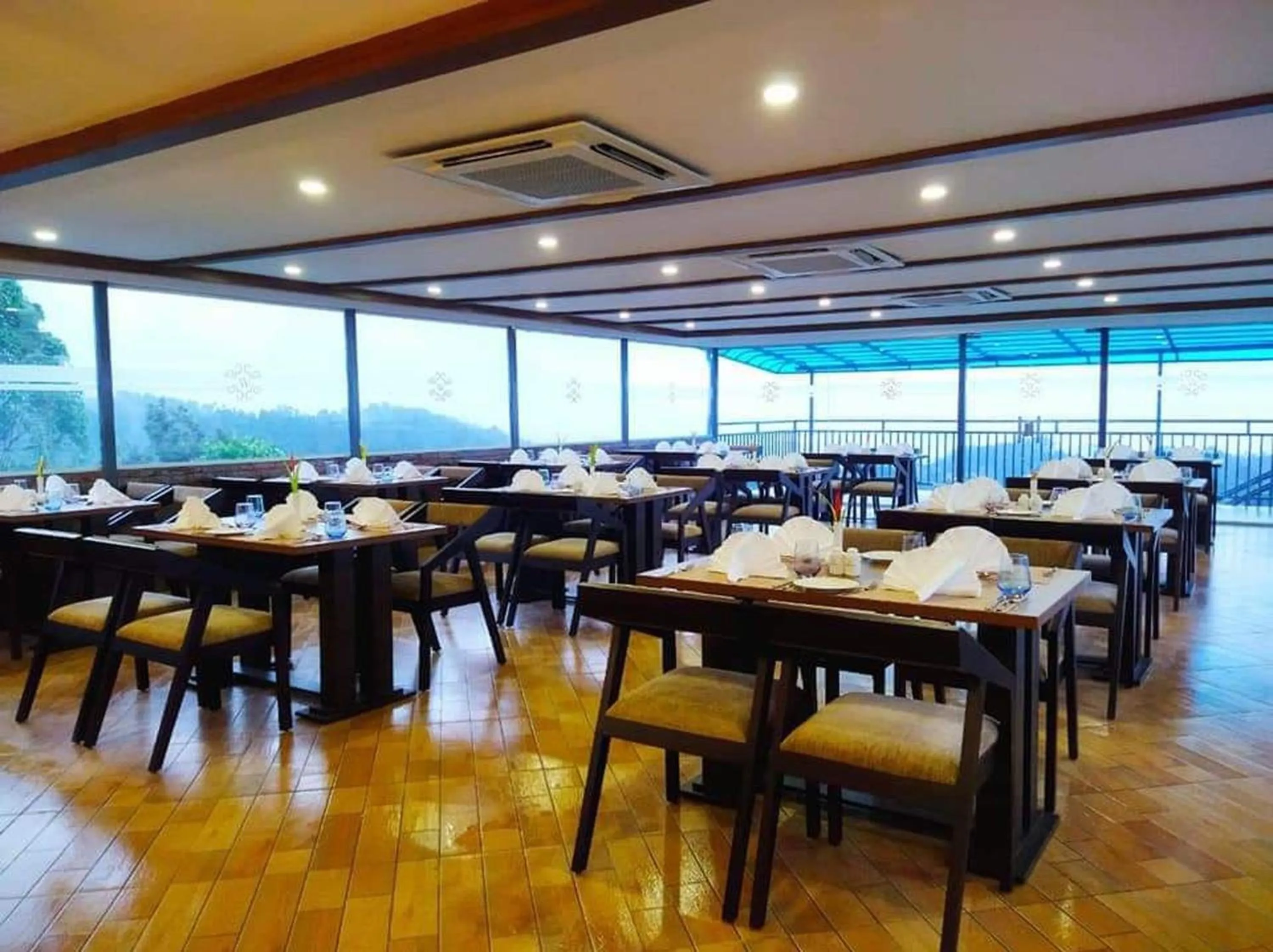 Restaurant/places to eat in Ramee Wolkenburg Resort & Spa, Munnar