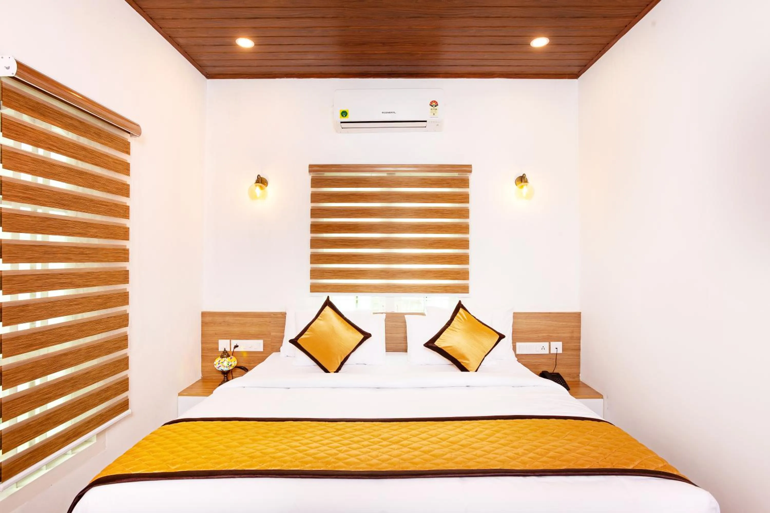 Bed in Ramee Wolkenburg Resort & Spa, Munnar