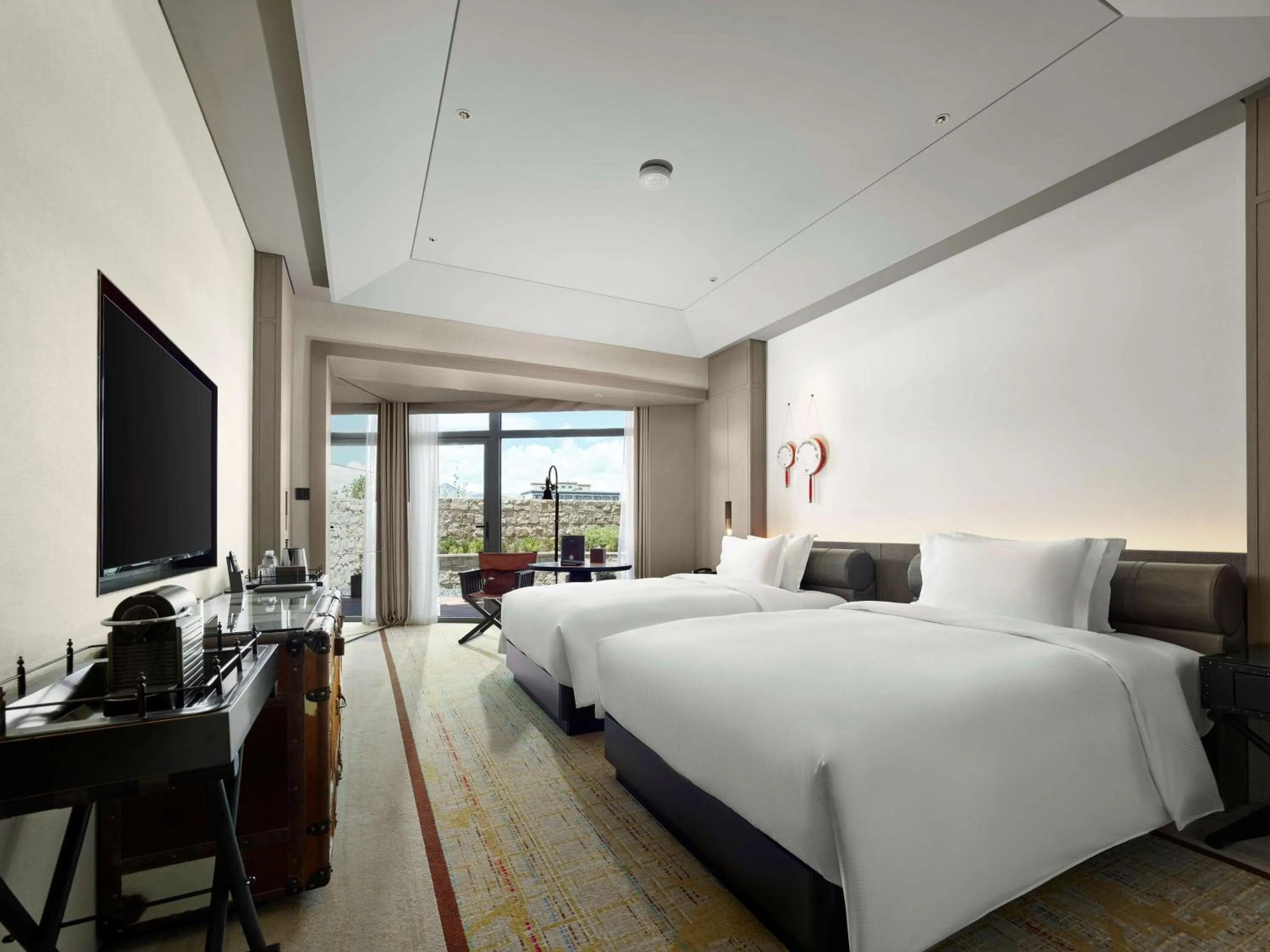 Bed in Hilton Shigatse