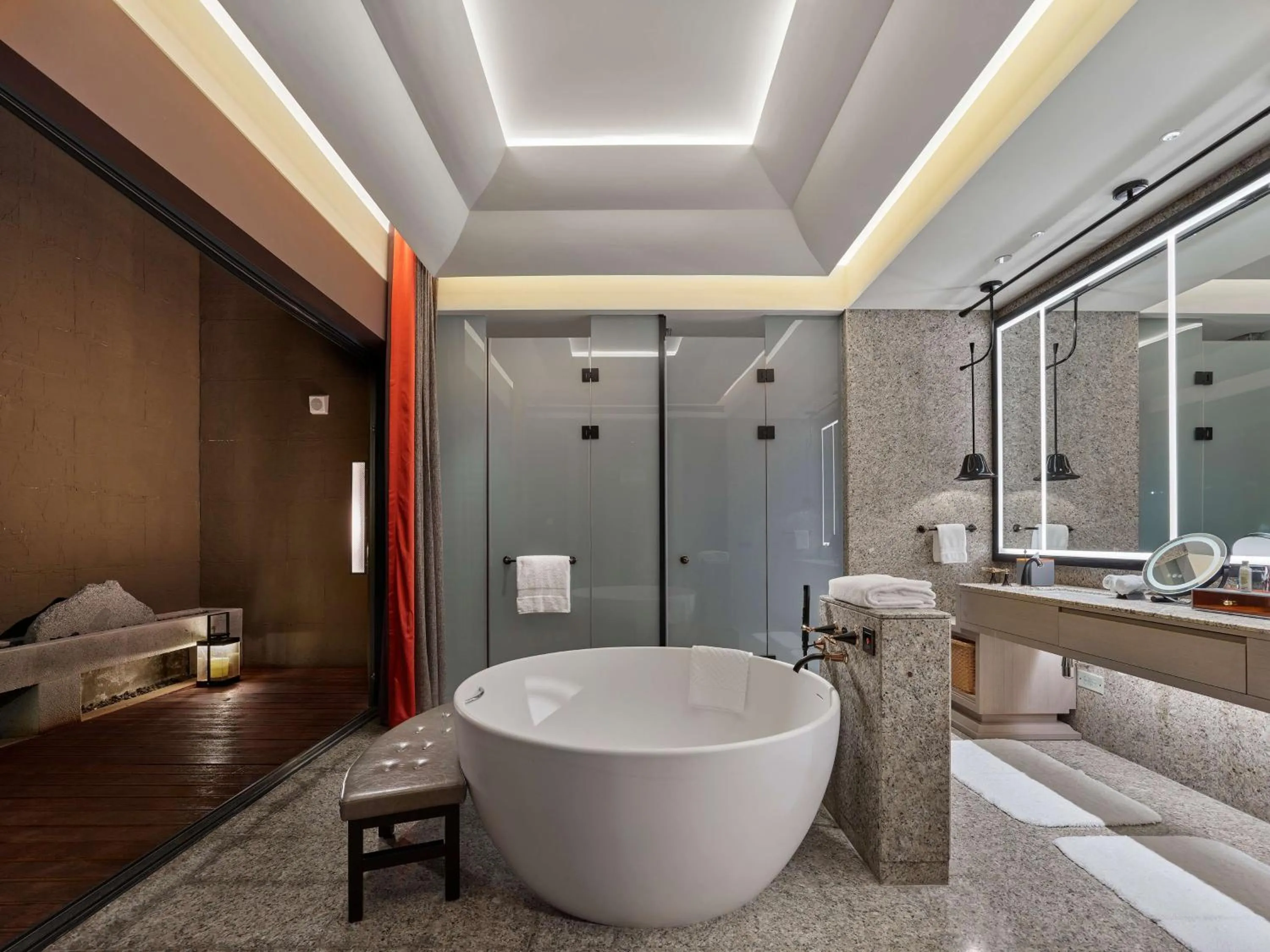 Bathroom in Hilton Shigatse