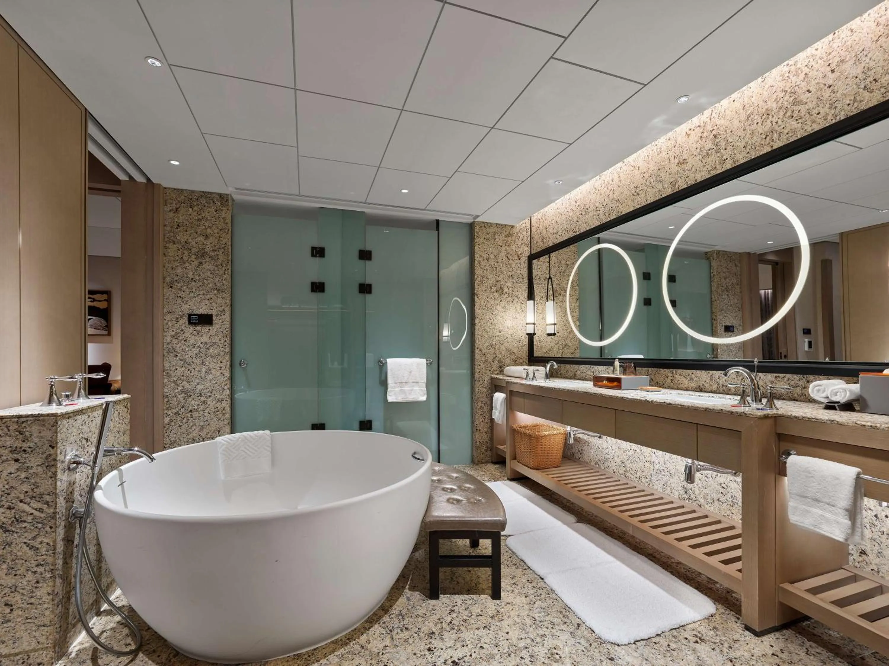 Bathroom in Hilton Shigatse