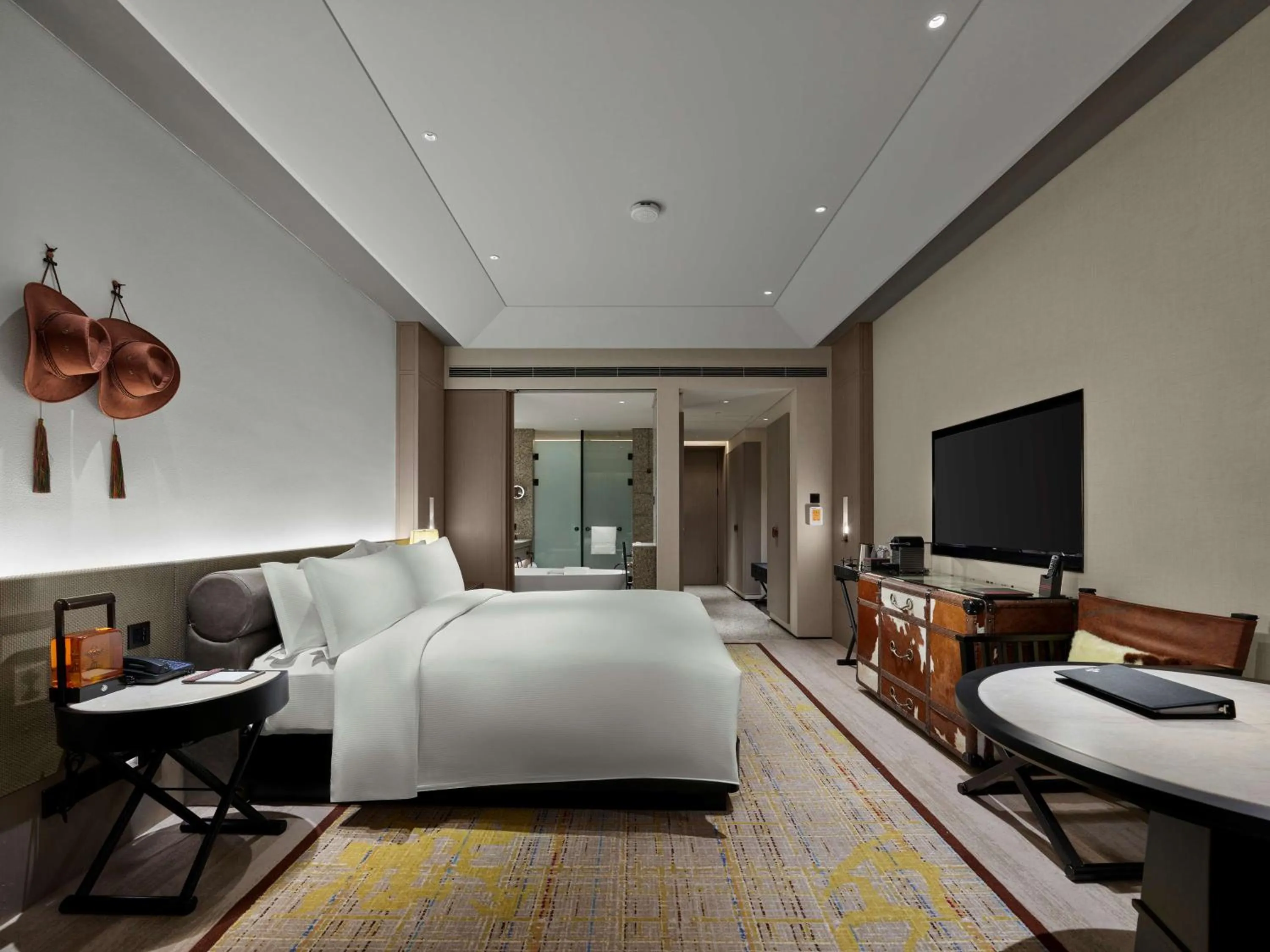 Bed in Hilton Shigatse