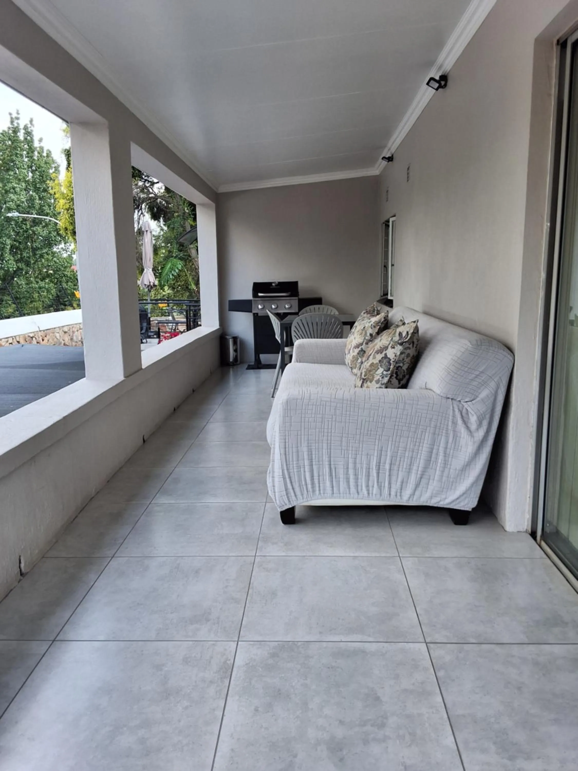 Patio, Bed in CityView, a stunning modern apartment