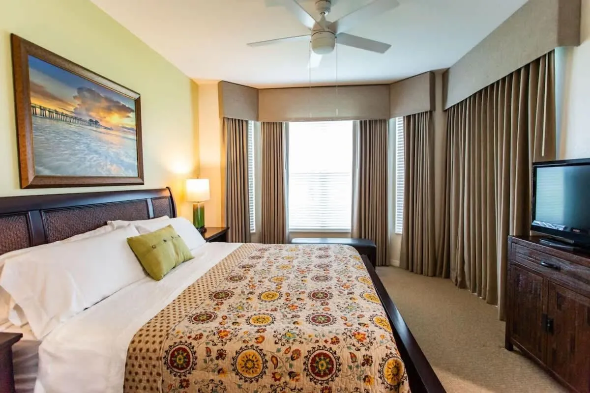 Bed in Messina Vacation Rental