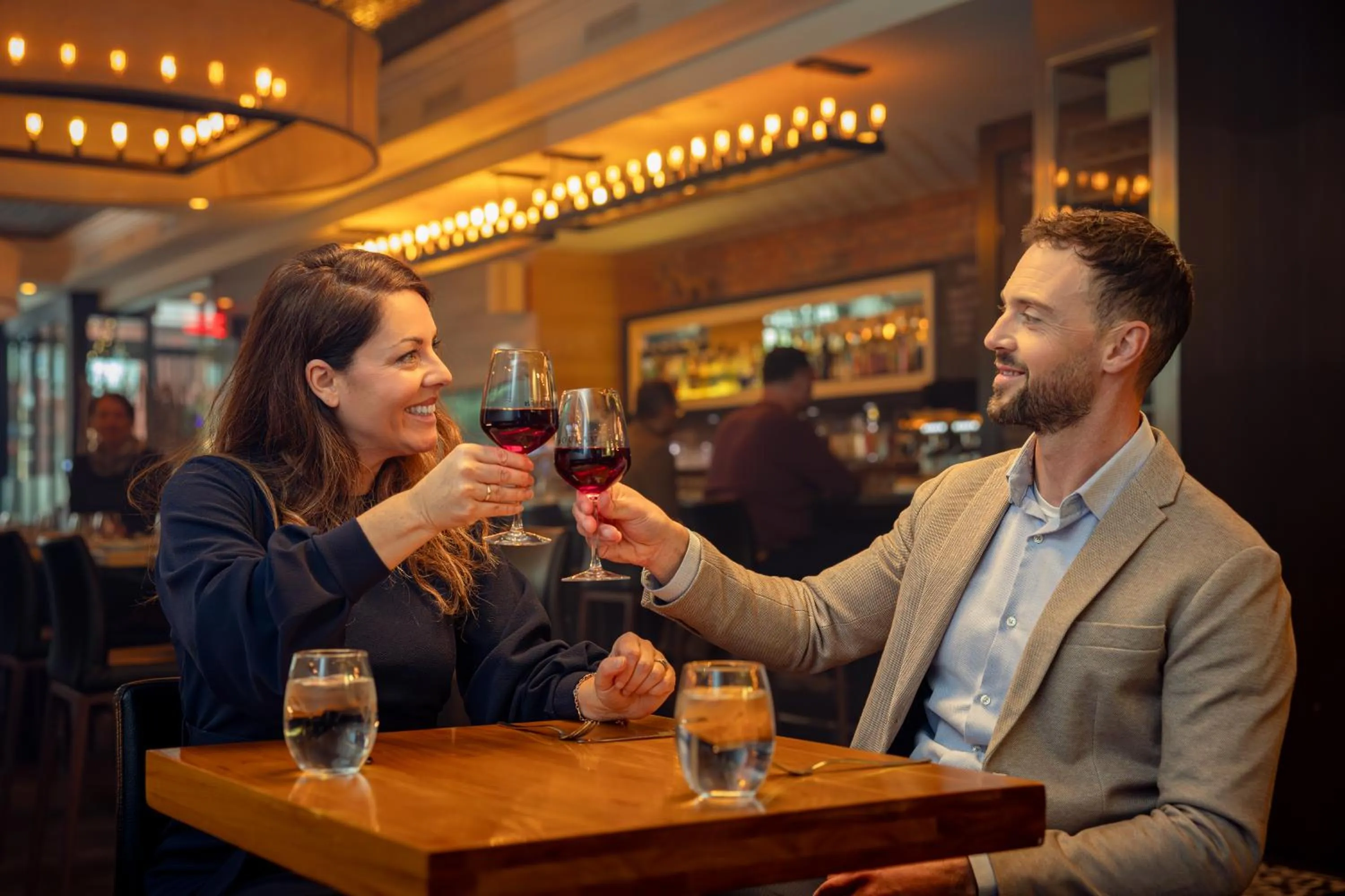 Restaurant/places to eat in Hotel Manoir Victoria