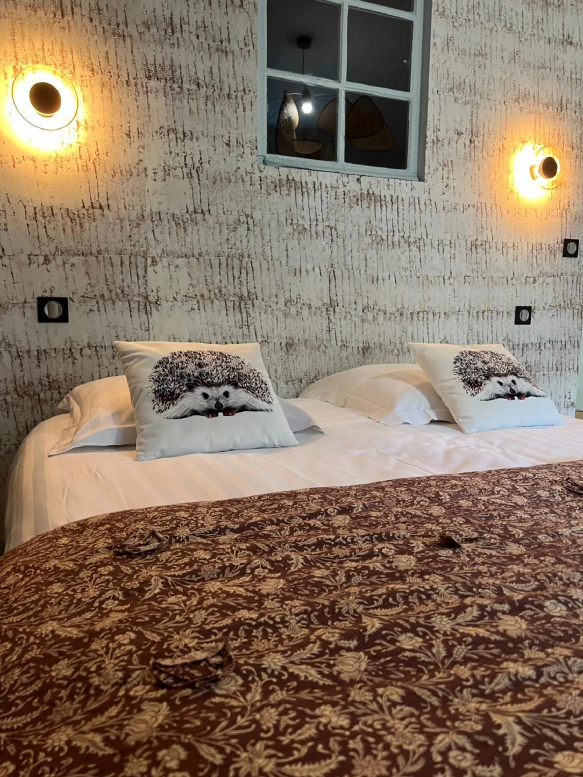 Bed in Domaine Clairfontaine Noyarey - Suites Junior