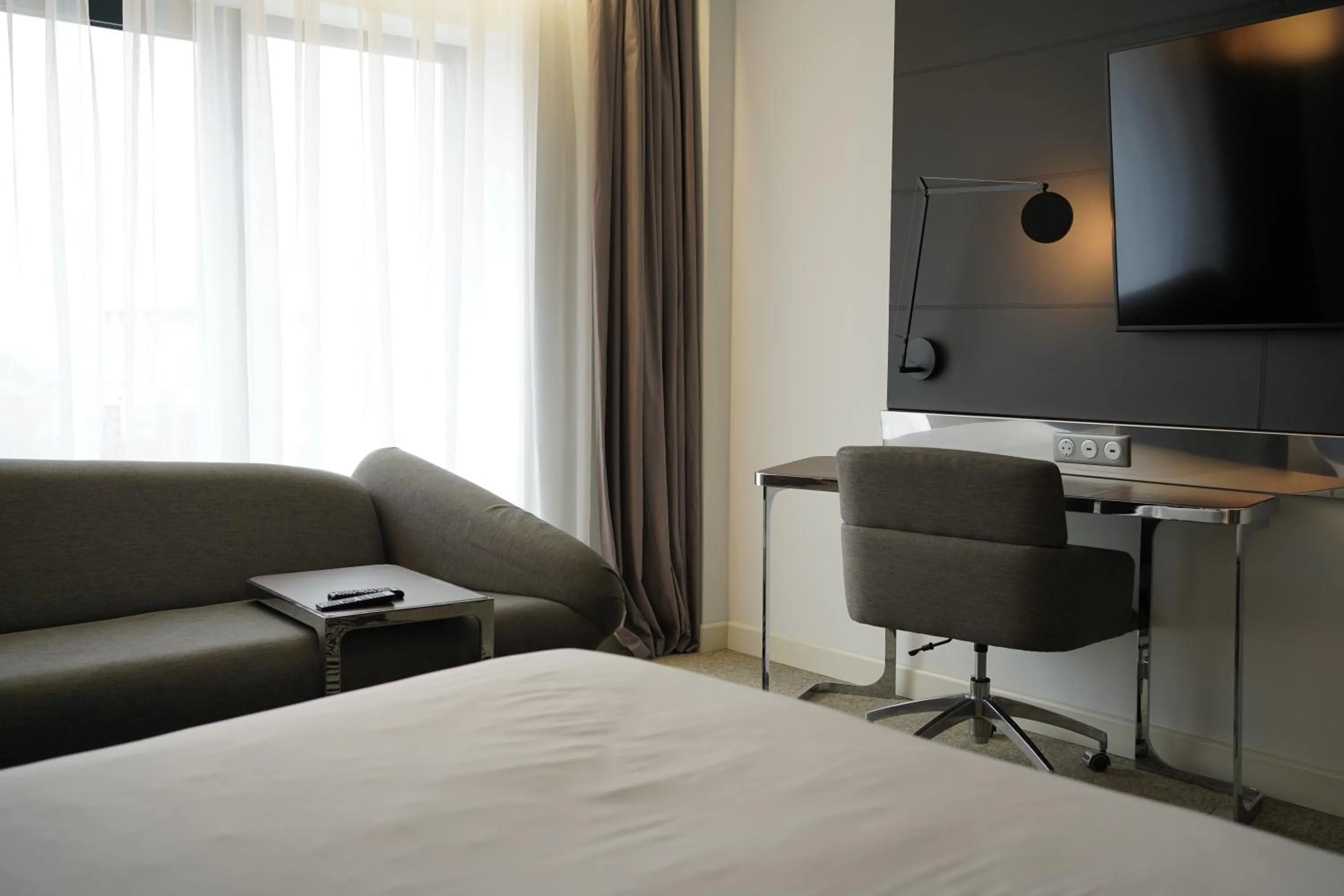 TV and multimedia, Bed in Novotel Bishkek City Center