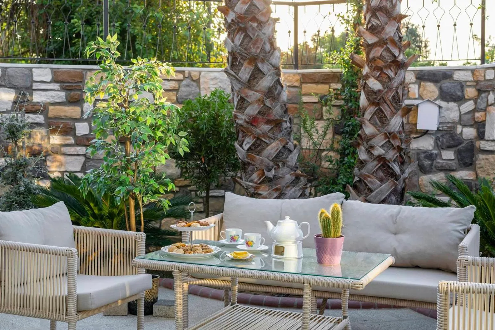 Garden in LAGUN CASTLE HOTEL&SPA