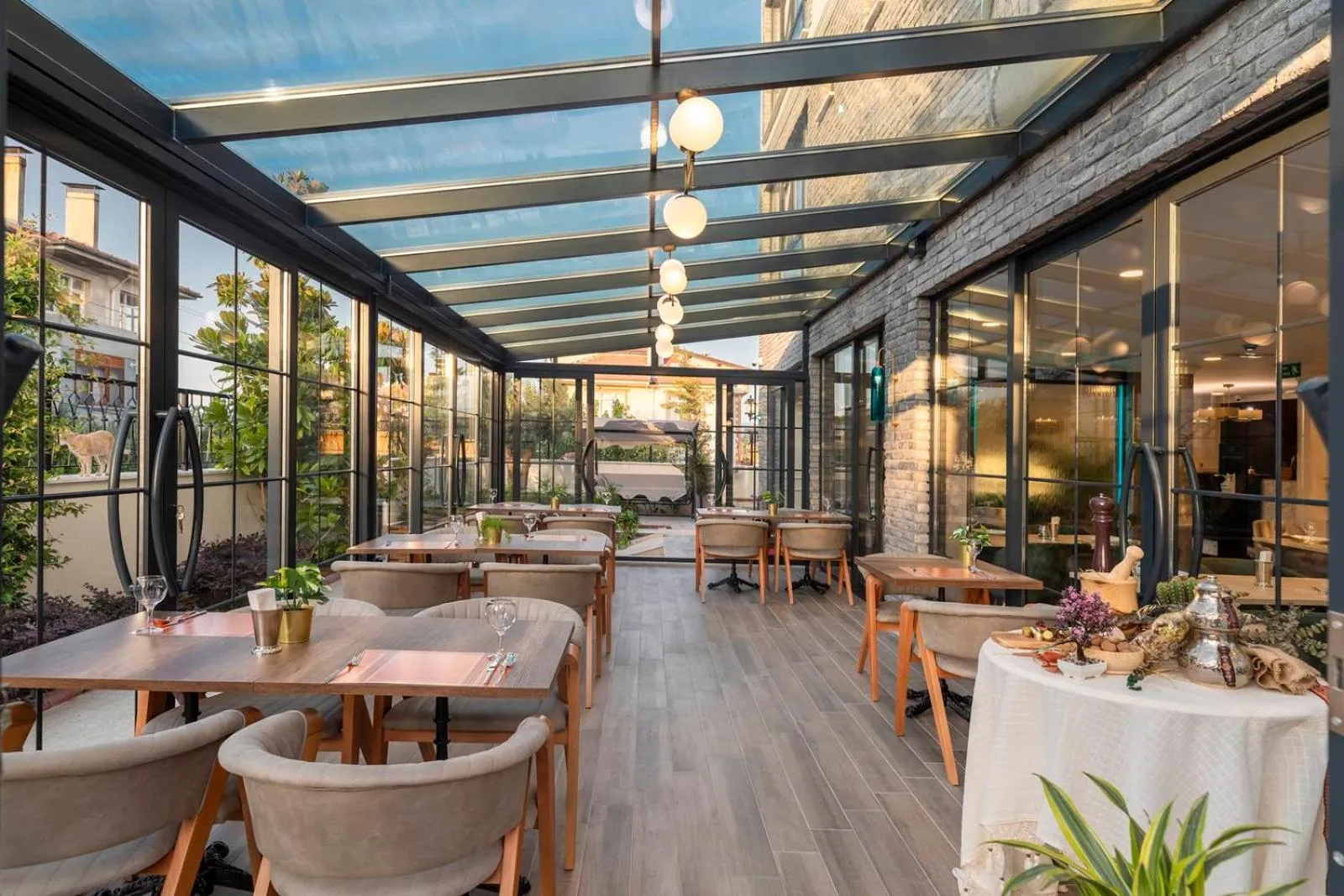 Garden in LAGUN CASTLE HOTEL&SPA