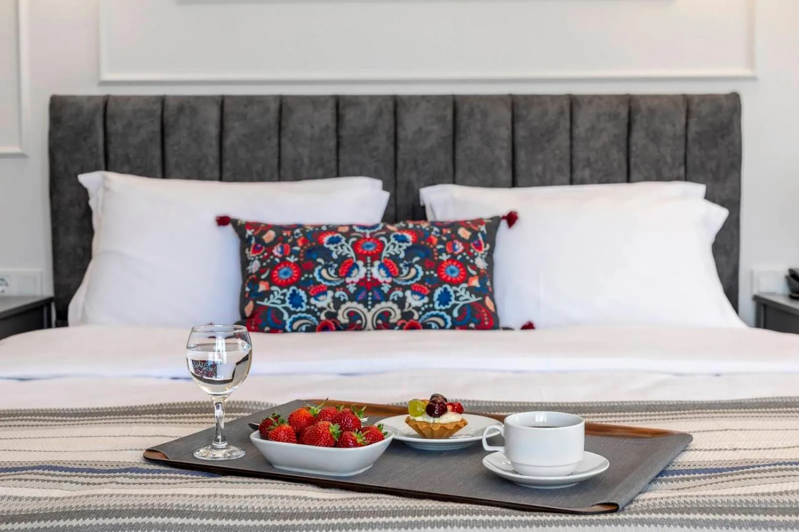 Food, Bed in LAGUN CASTLE HOTEL&SPA