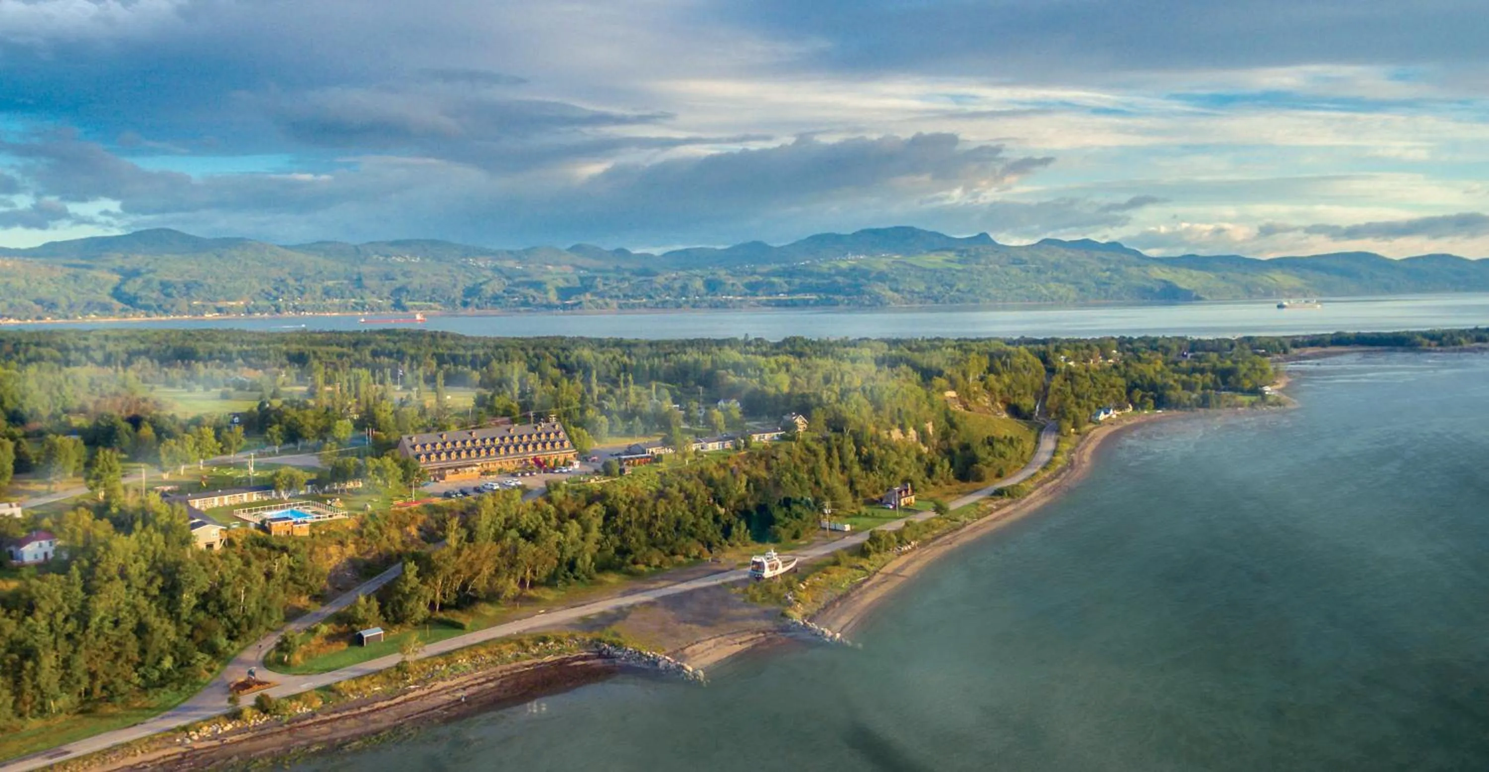 Mountain view in Hotel Cap-aux-Pierres