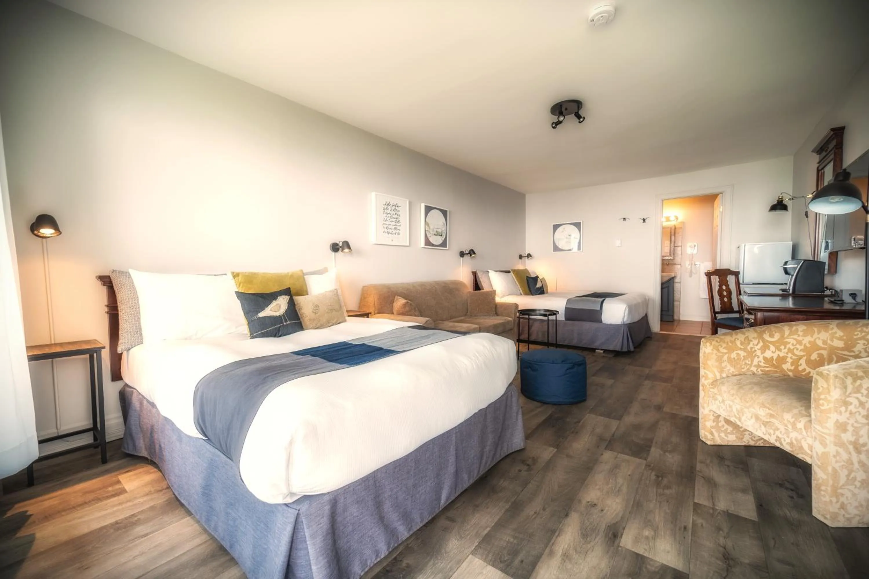 Bed in Hotel Cap-aux-Pierres