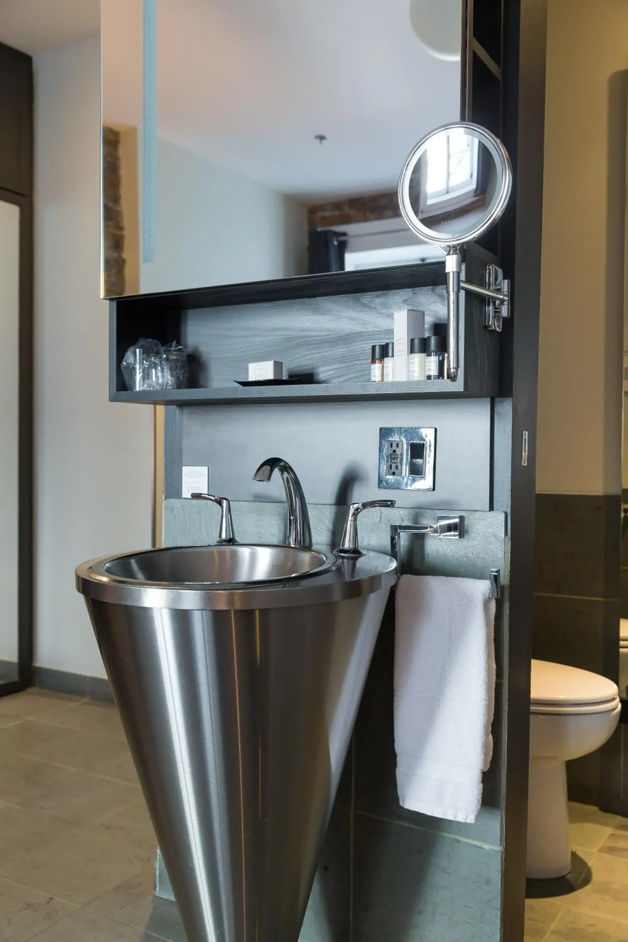 Spacious Room in Hotel le Priori Spacious Room in Hotel le Priori