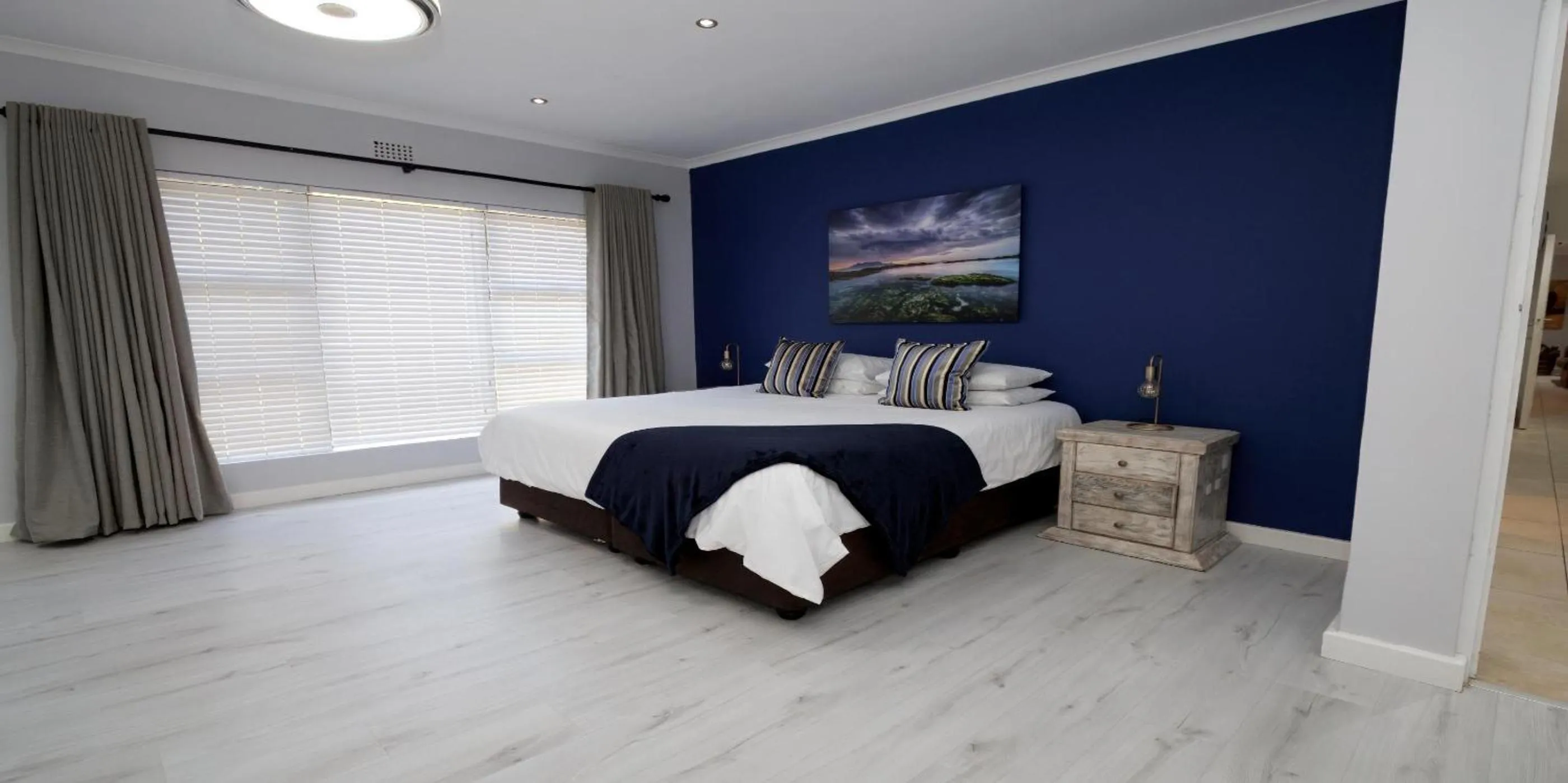 Photo of the whole room, Bed in Beachwood Inn Melkbosstrand
